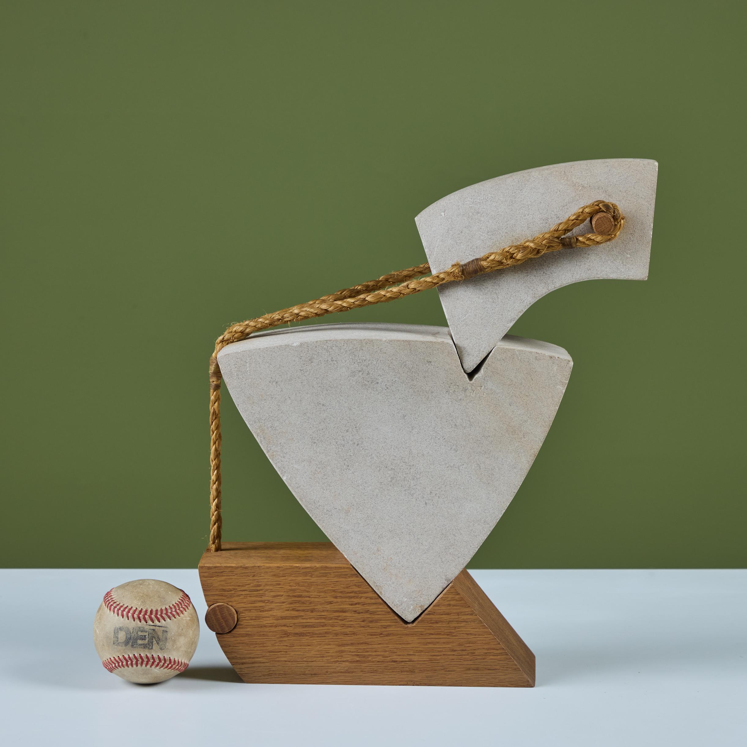 Mid-Century moderno Scultura astratta di cavallo in pietra in vendita