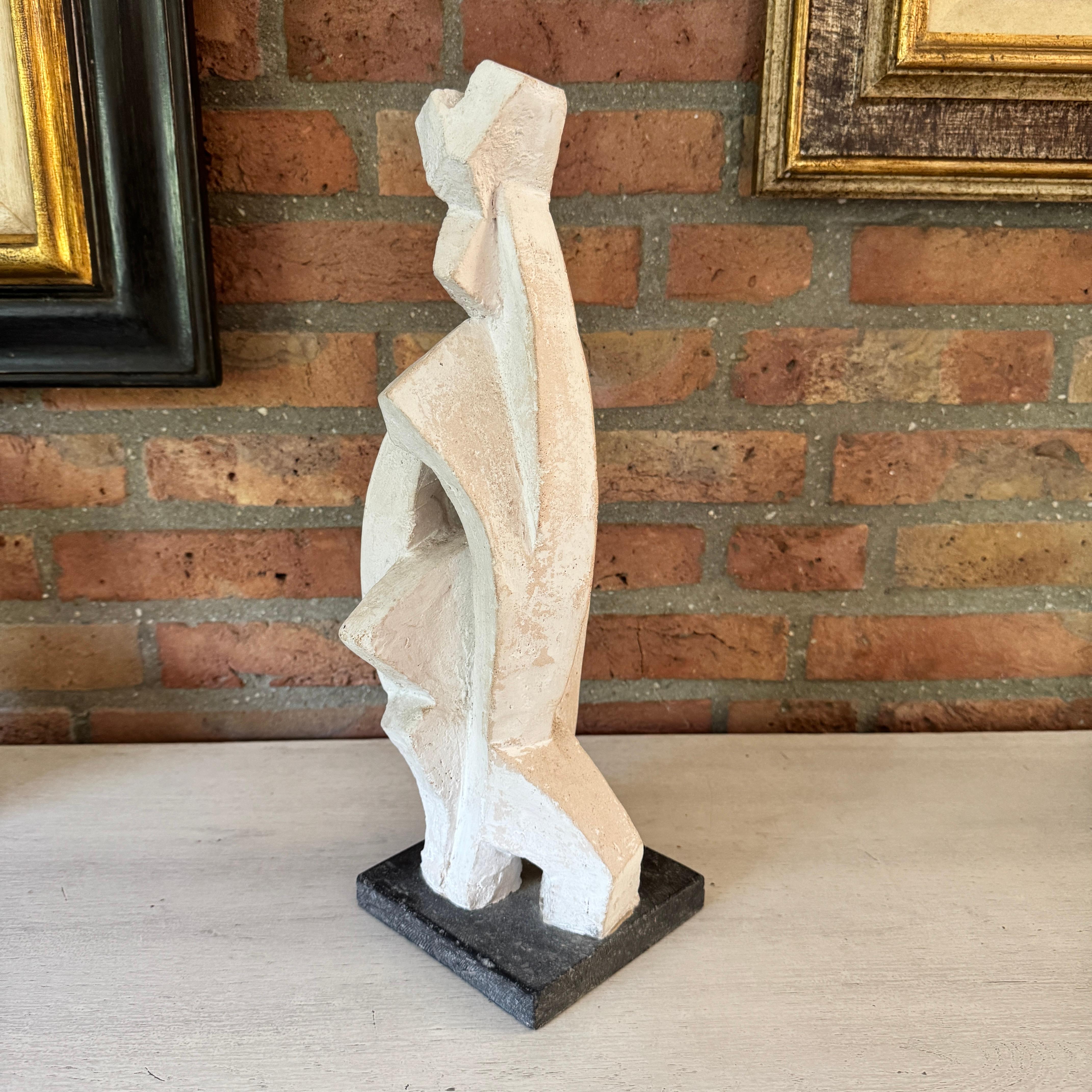 Belge Abstract stone statue en vente
