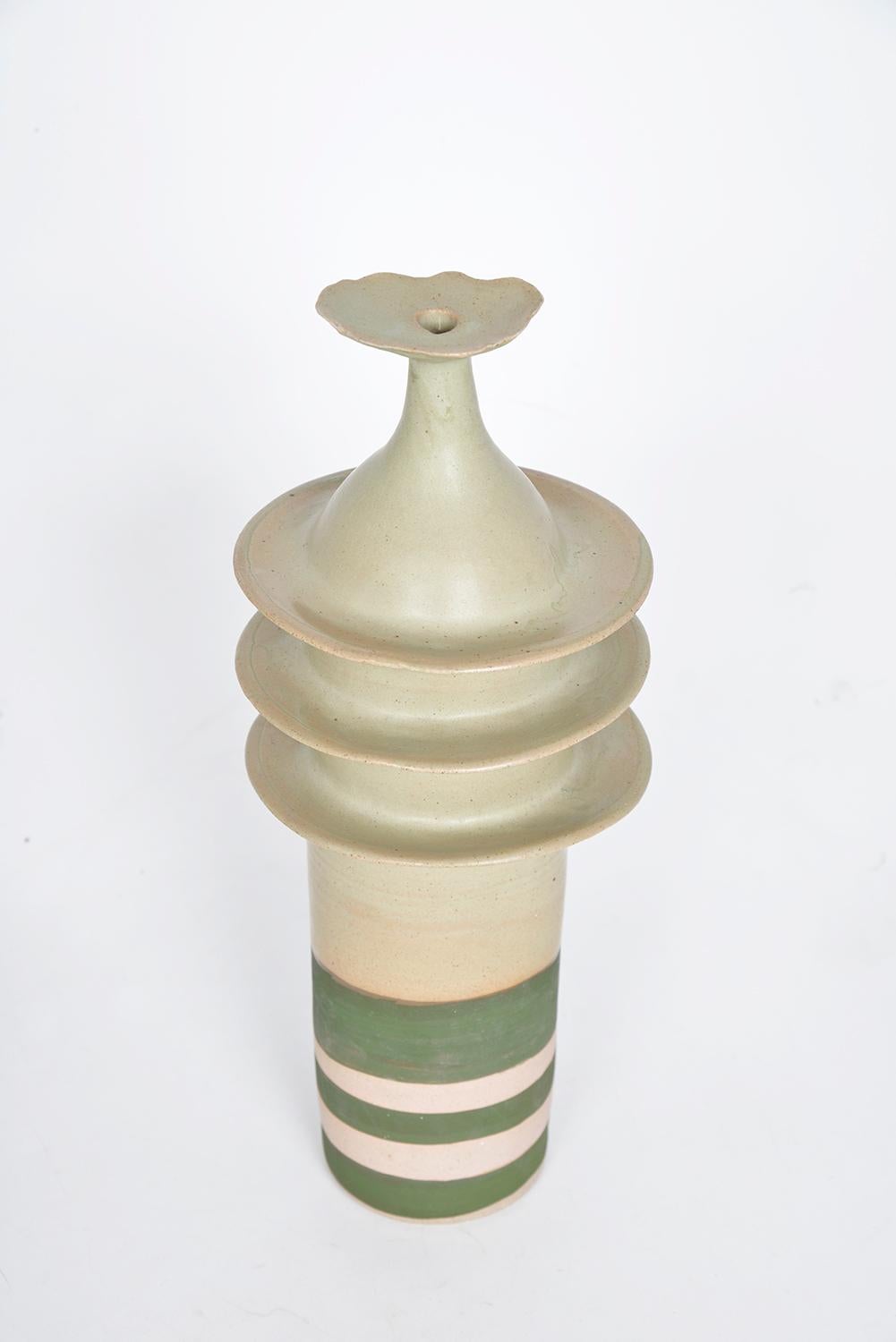 Mid-Century Modern Abstract Studio Pottery Stoneware ‘Pagoda Pot’ by Alan Ashpool, England C.1970s For Sale