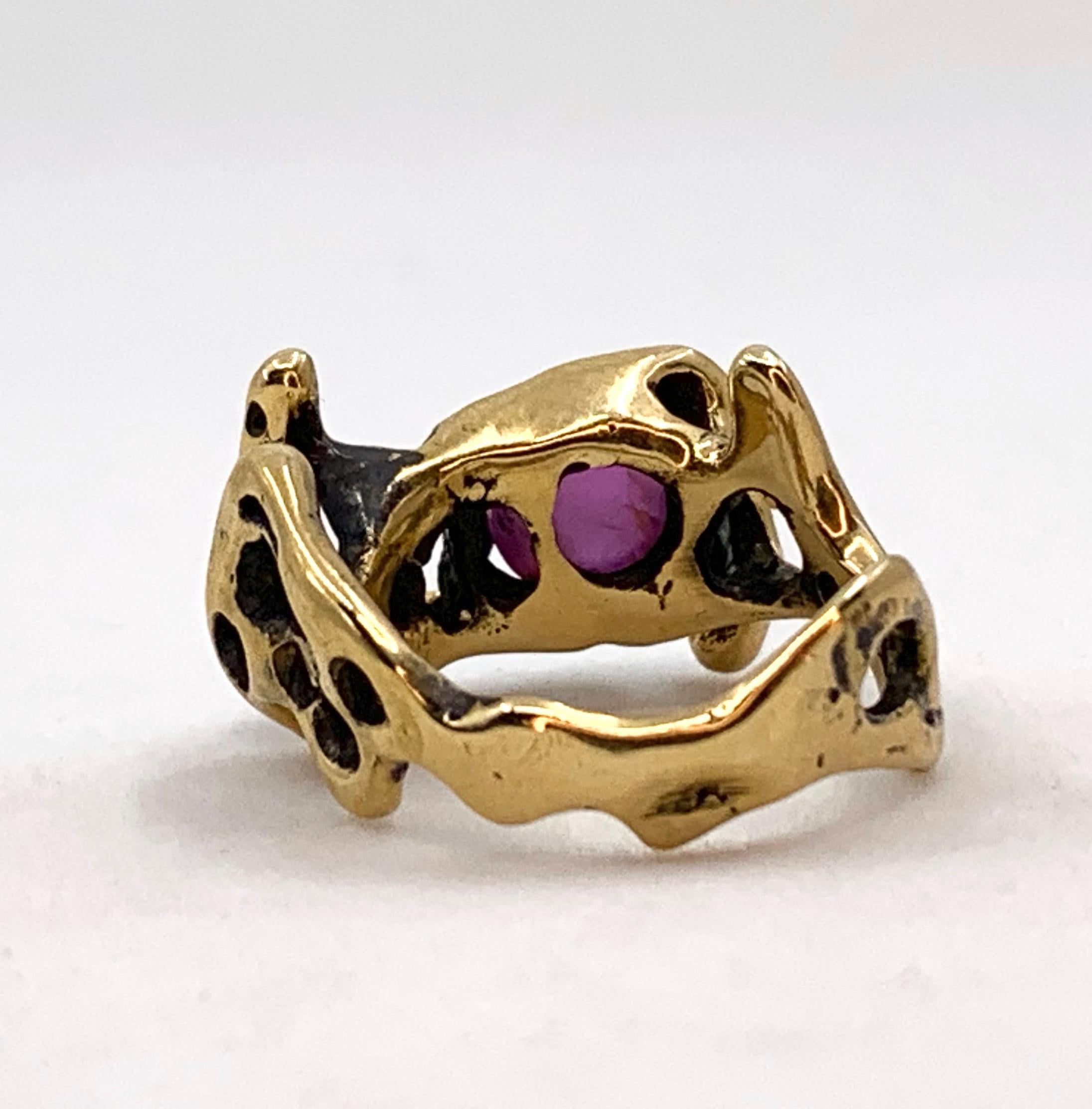 Abstract Studio Ring in 18 Karat Yellow Gold with 3.5 Carat Ruby Cabochon For Sale 7