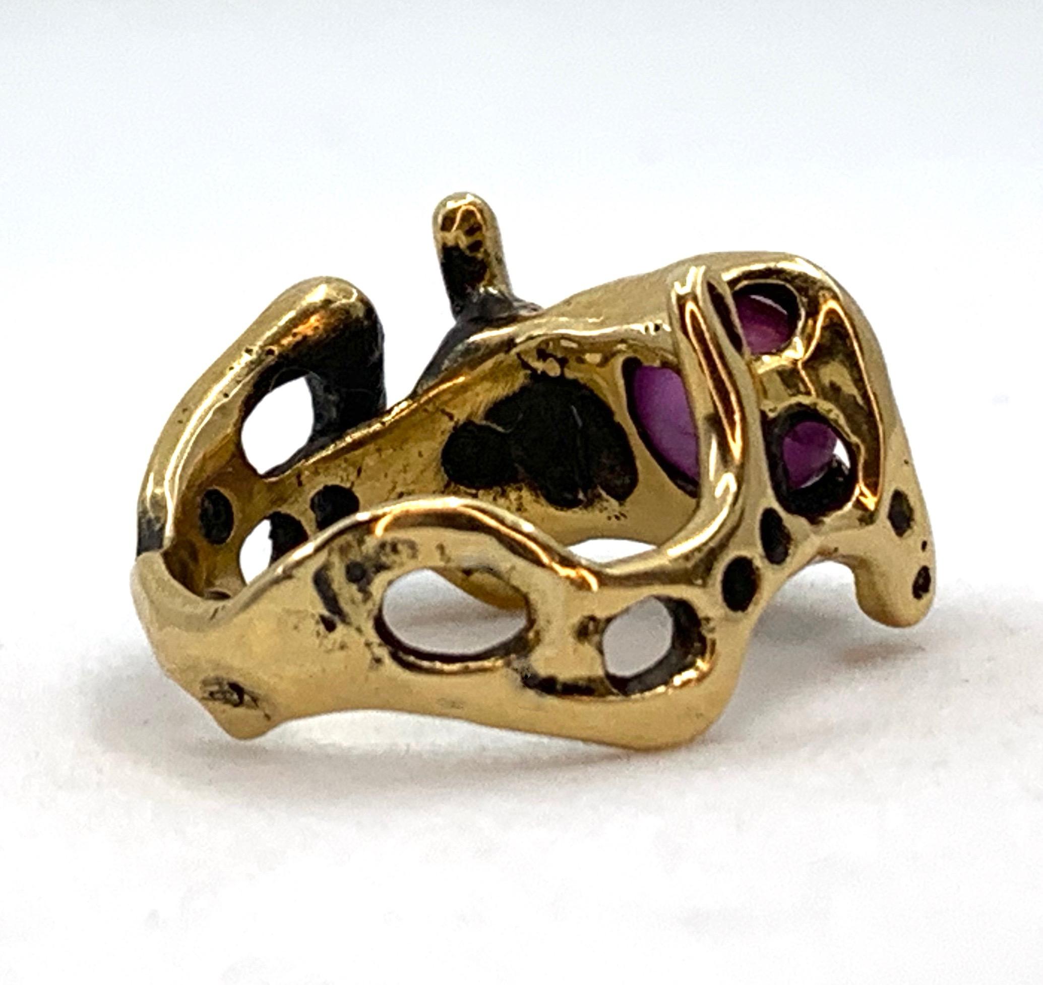 Abstract Studio Ring in 18 Karat Yellow Gold with 3.5 Carat Ruby Cabochon For Sale 8