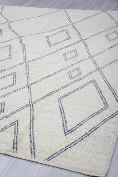 Abstract Tulu in White Silver