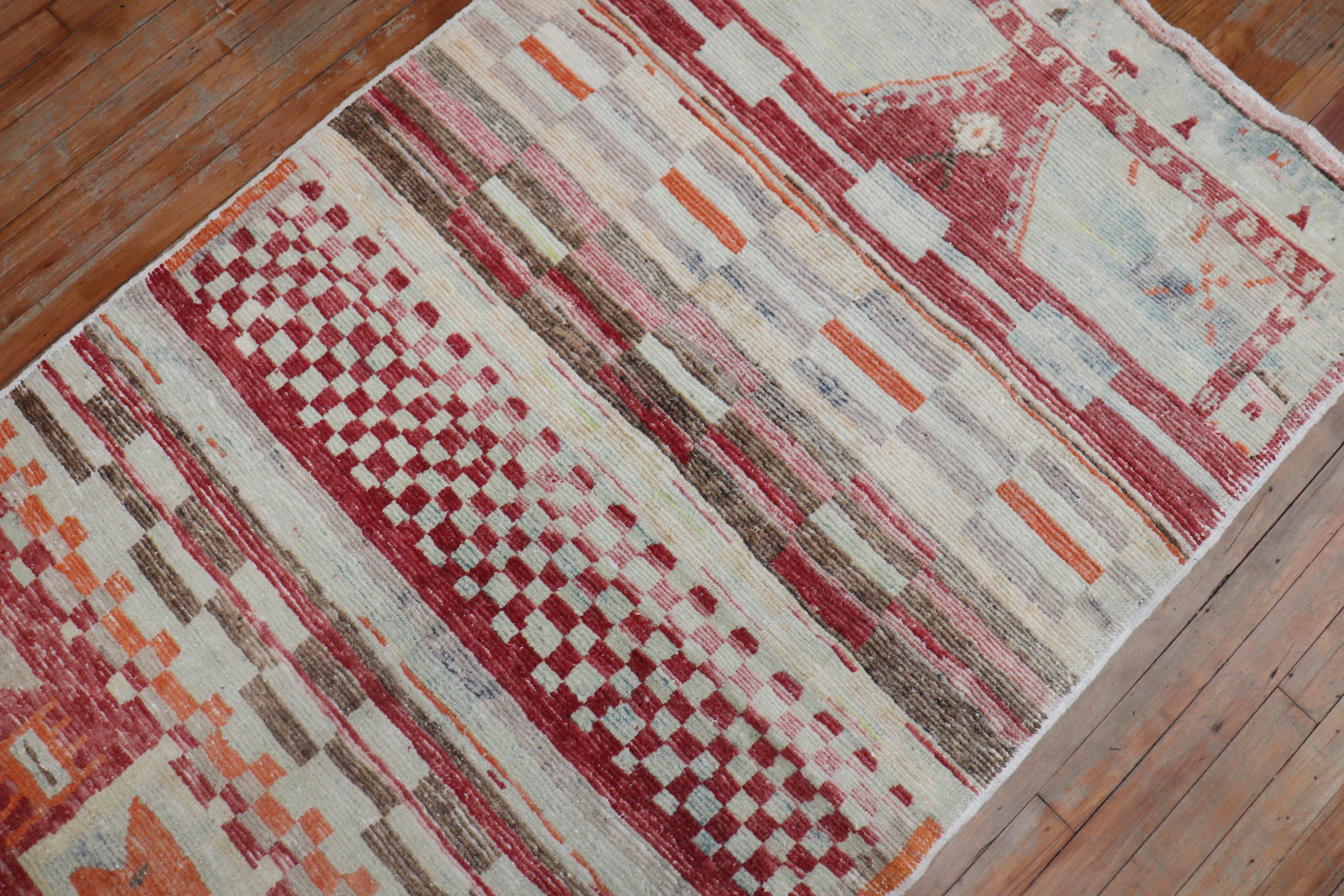 Abstract Turkish Anatolian 20th Century Rug In Good Condition For Sale In New York, NY