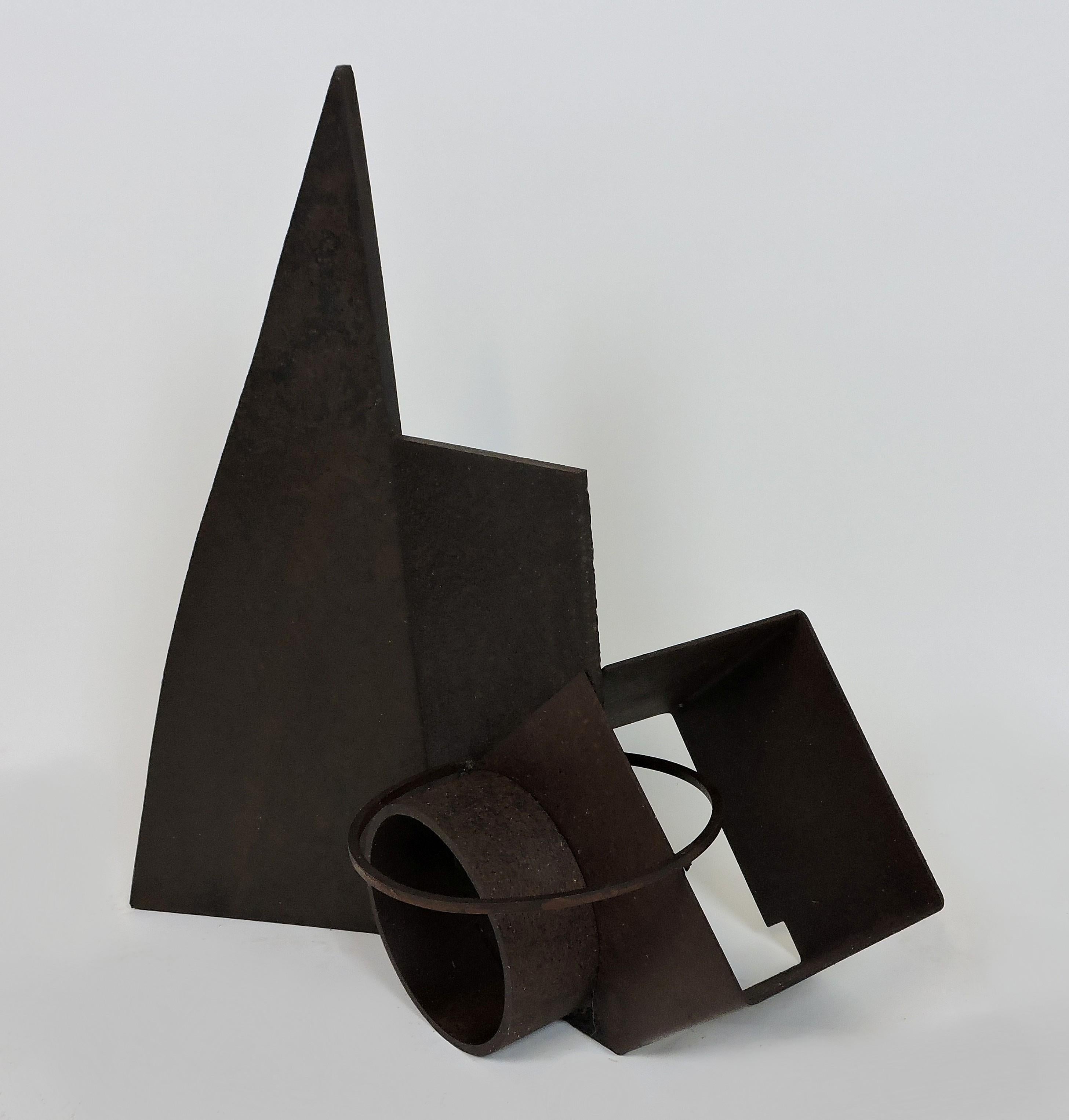 Sculpture industrielle abstraite en acier soudé 