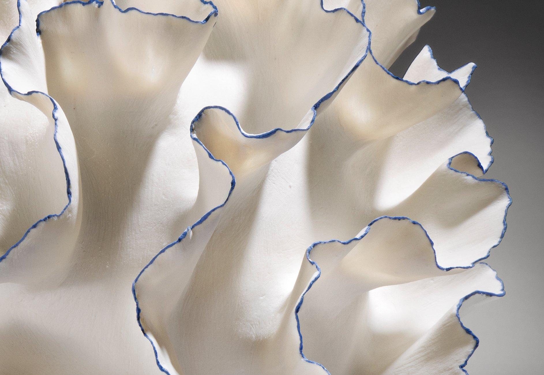 Abstract White and Blue Ruffled Sculpture, Sandra Davolio In New Condition In New York, NY