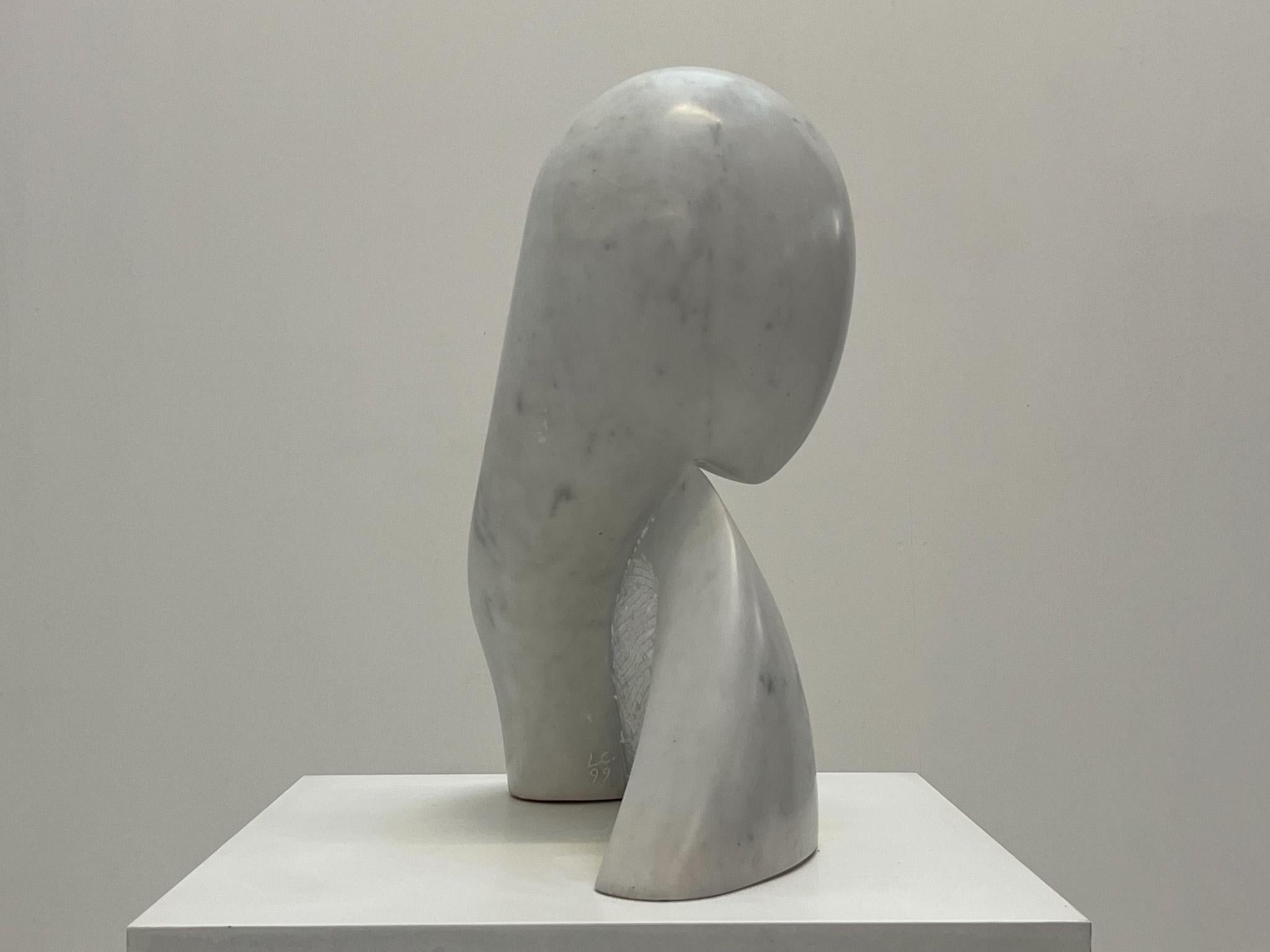 Abstract White Marble Bust In Good Condition In Brussels, BE