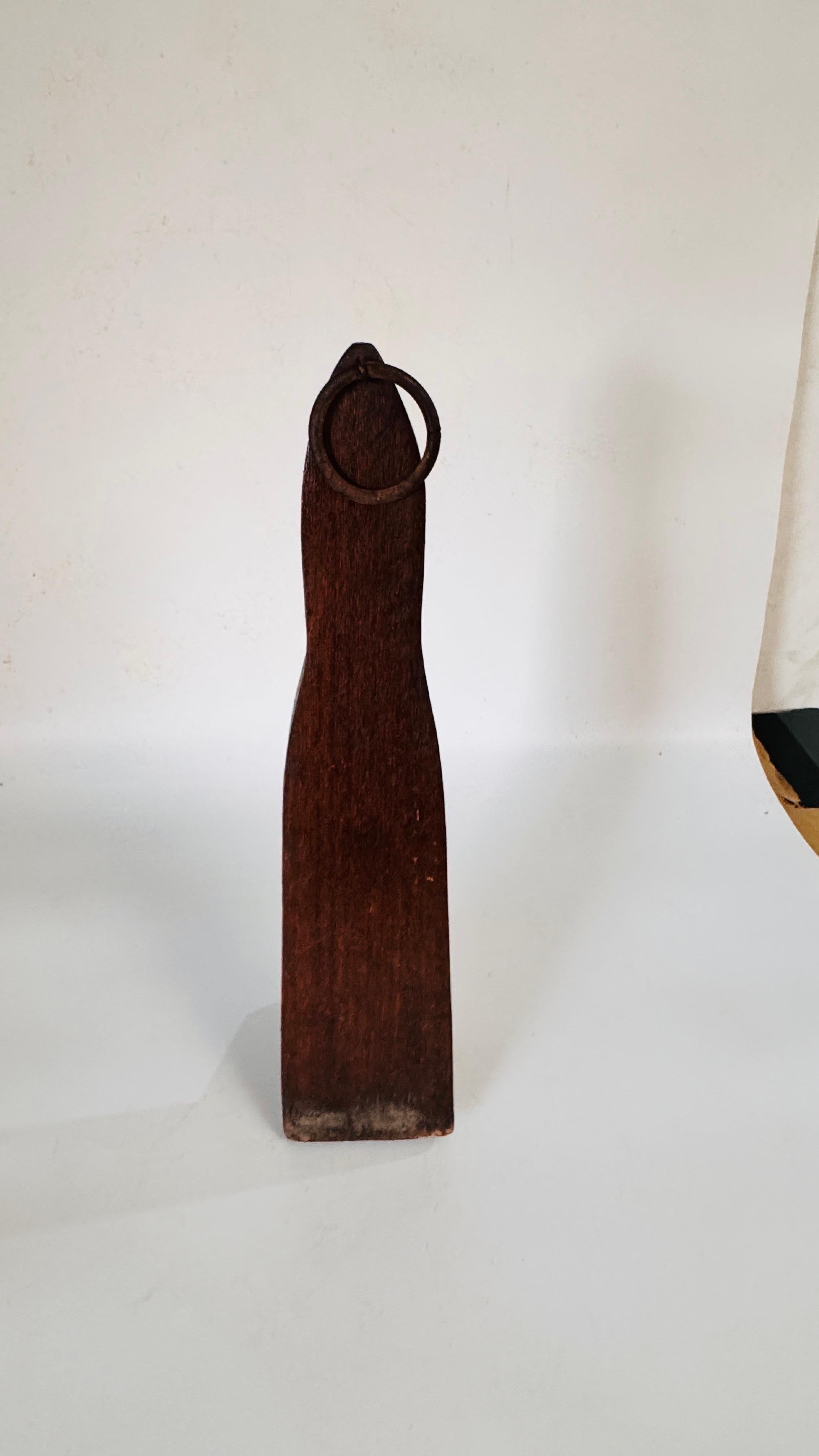 Francese Scultura astratta portacandele in Wood Francia del XIX secolo in vendita