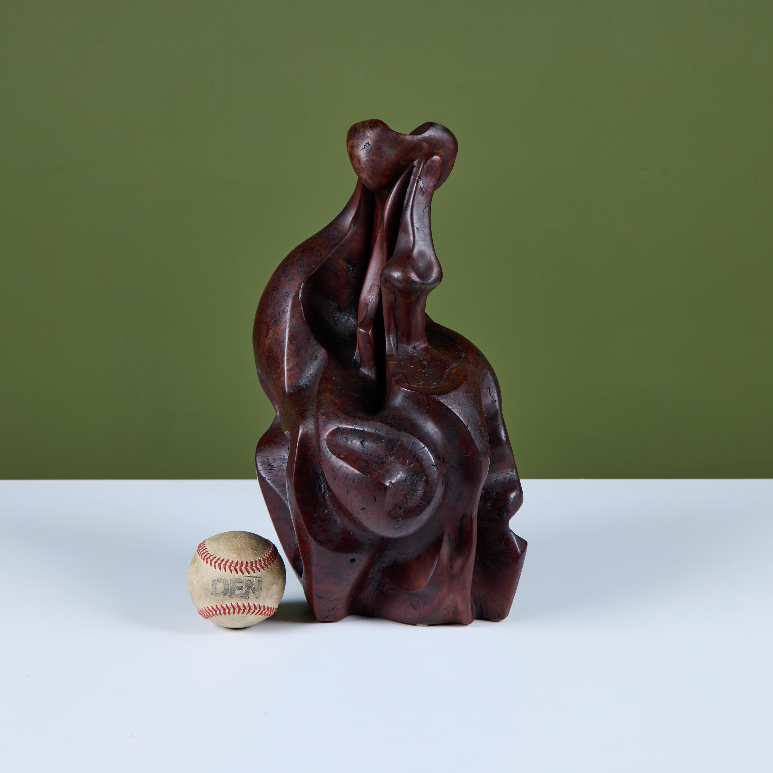 Abstrakte Holzskulptur (Organische Moderne) im Angebot