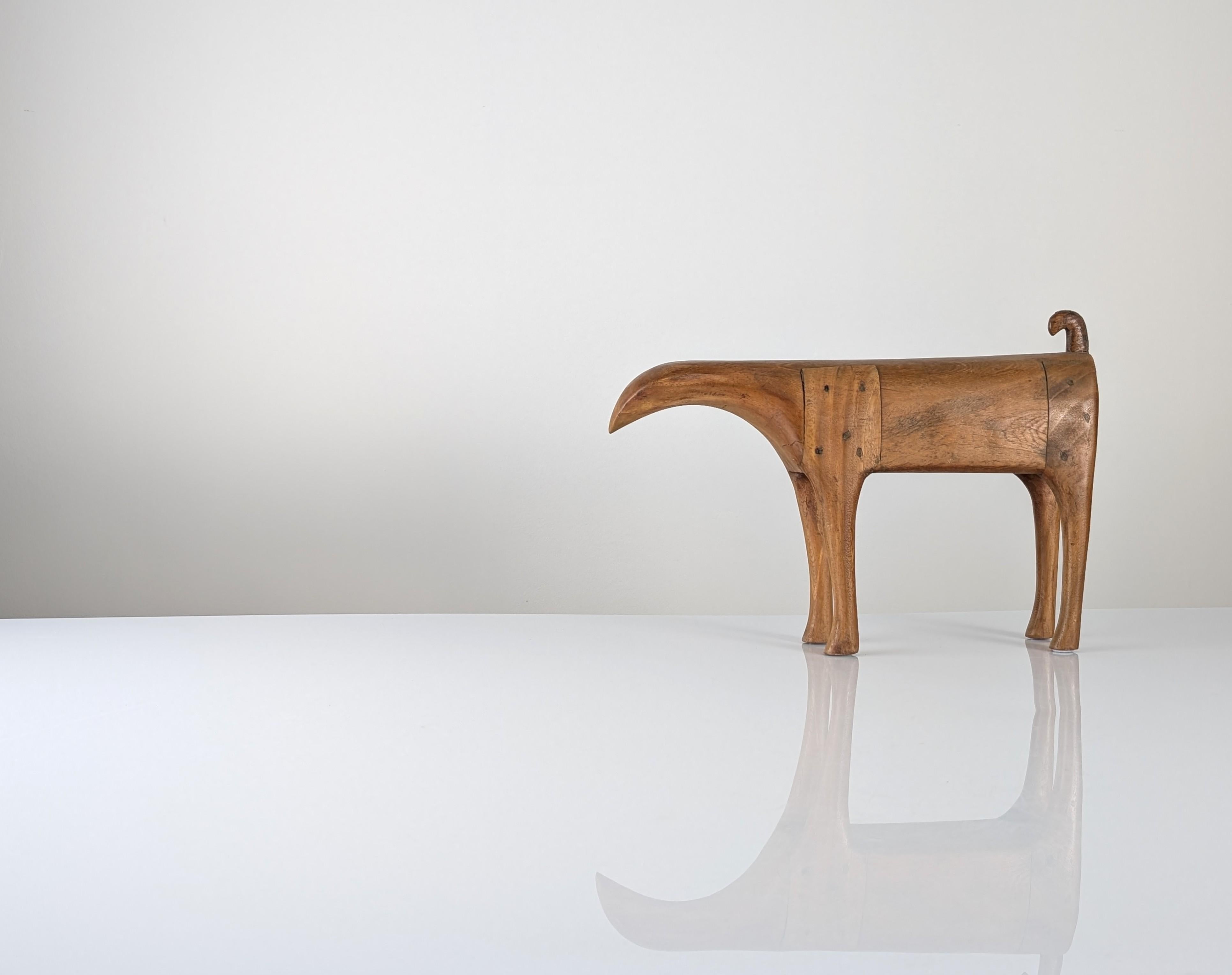 Abstrakte Tierskulptur aus Holz, skandinavisches Mid-Century Design im Angebot 2