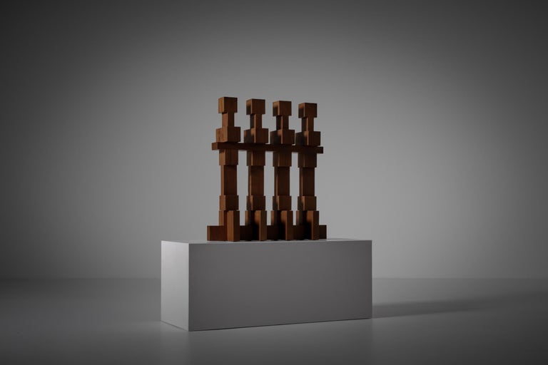 Abstract wooden sculpture by Willem Hussem (1900-1974), the Netherlands 1960s. Hussem made various works of art such as paintings, drawings and sculptures. In 1960 he represented The Netherlands at the Venice Biennale. During his lifetime he had