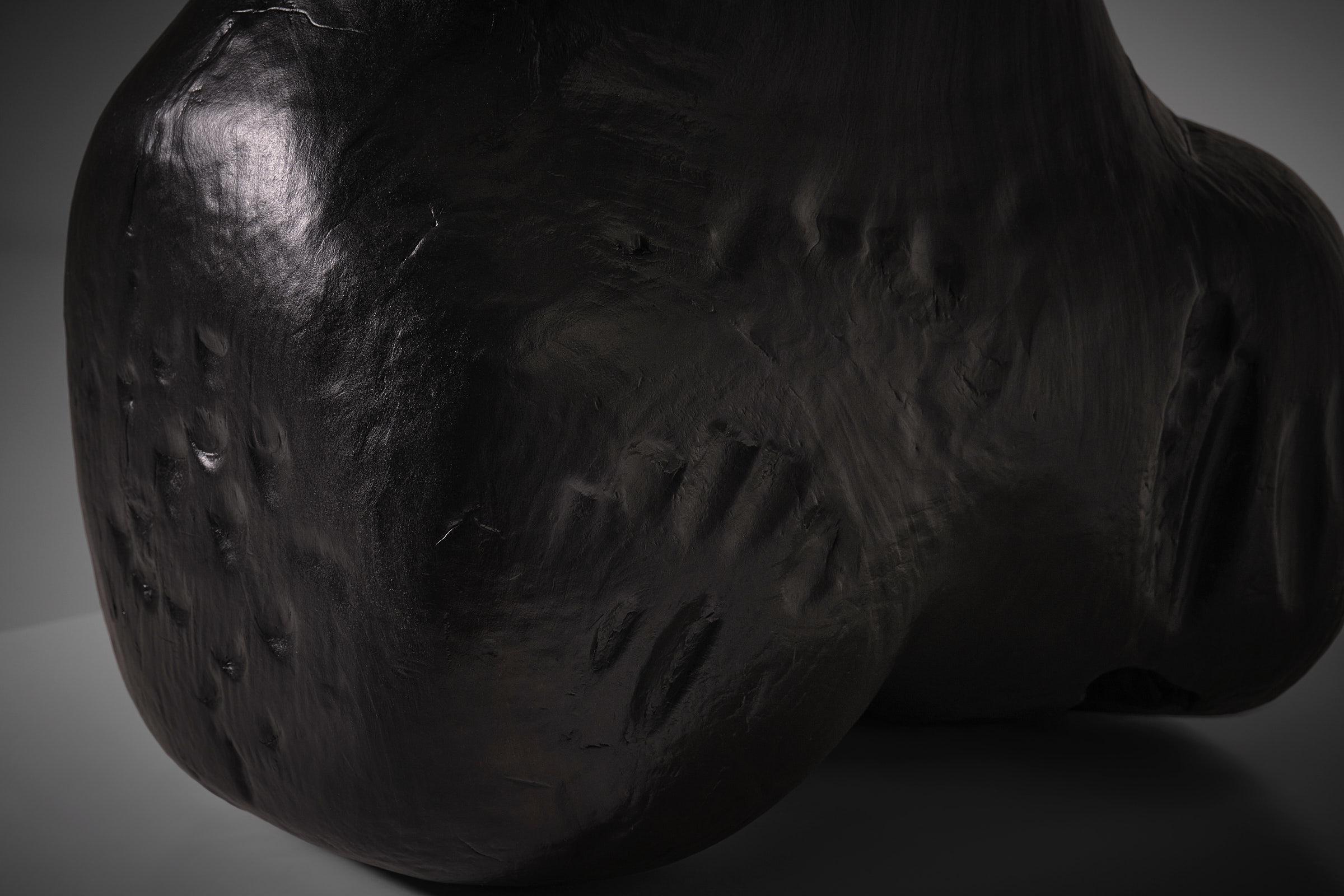 Scultura astratta in legno 