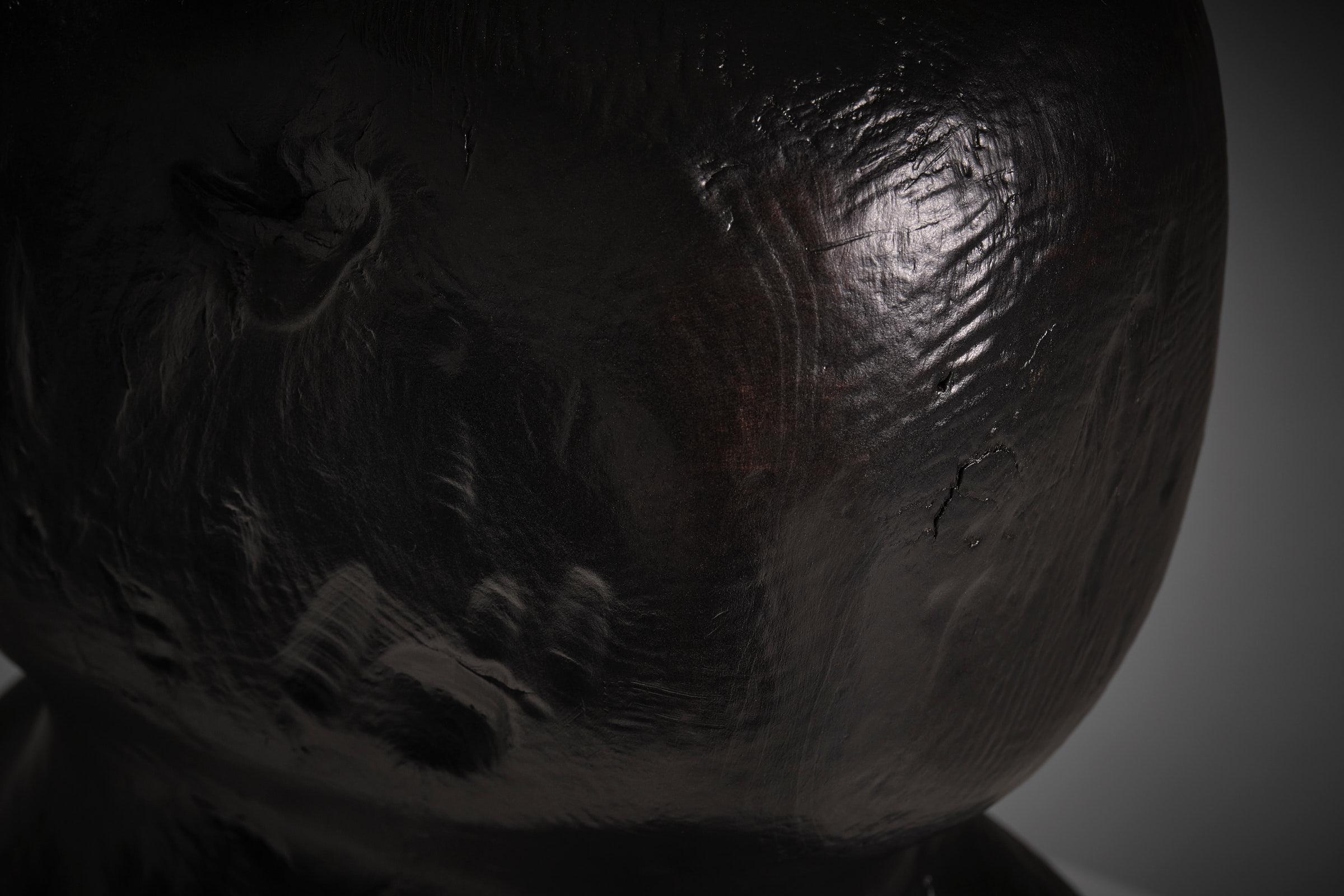 Scultura astratta in legno 