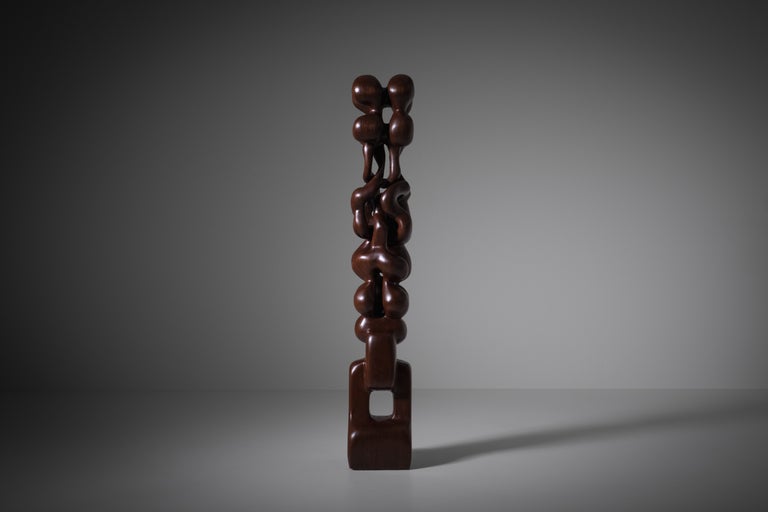 Mid-Century Modern Abstract wooden totem sculpture by R. van ’t Zelfde, 1970s For Sale