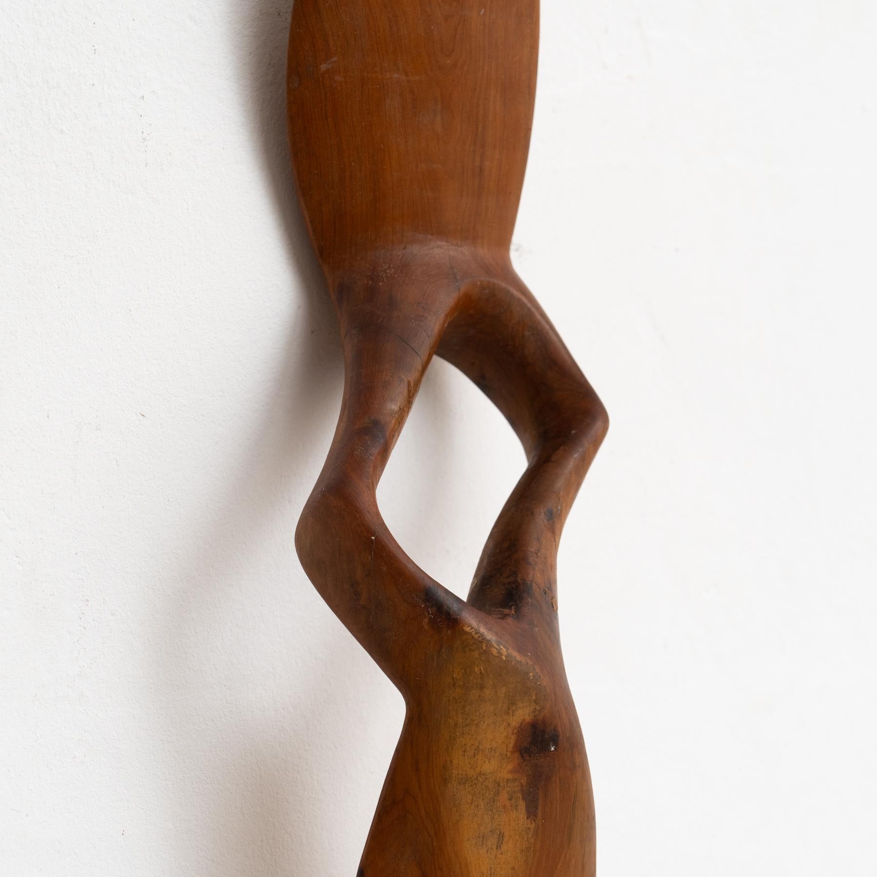 Abstract Wooden Wall Sculpture – Unique Artistic Design In Good Condition For Sale In Barcelona, ES