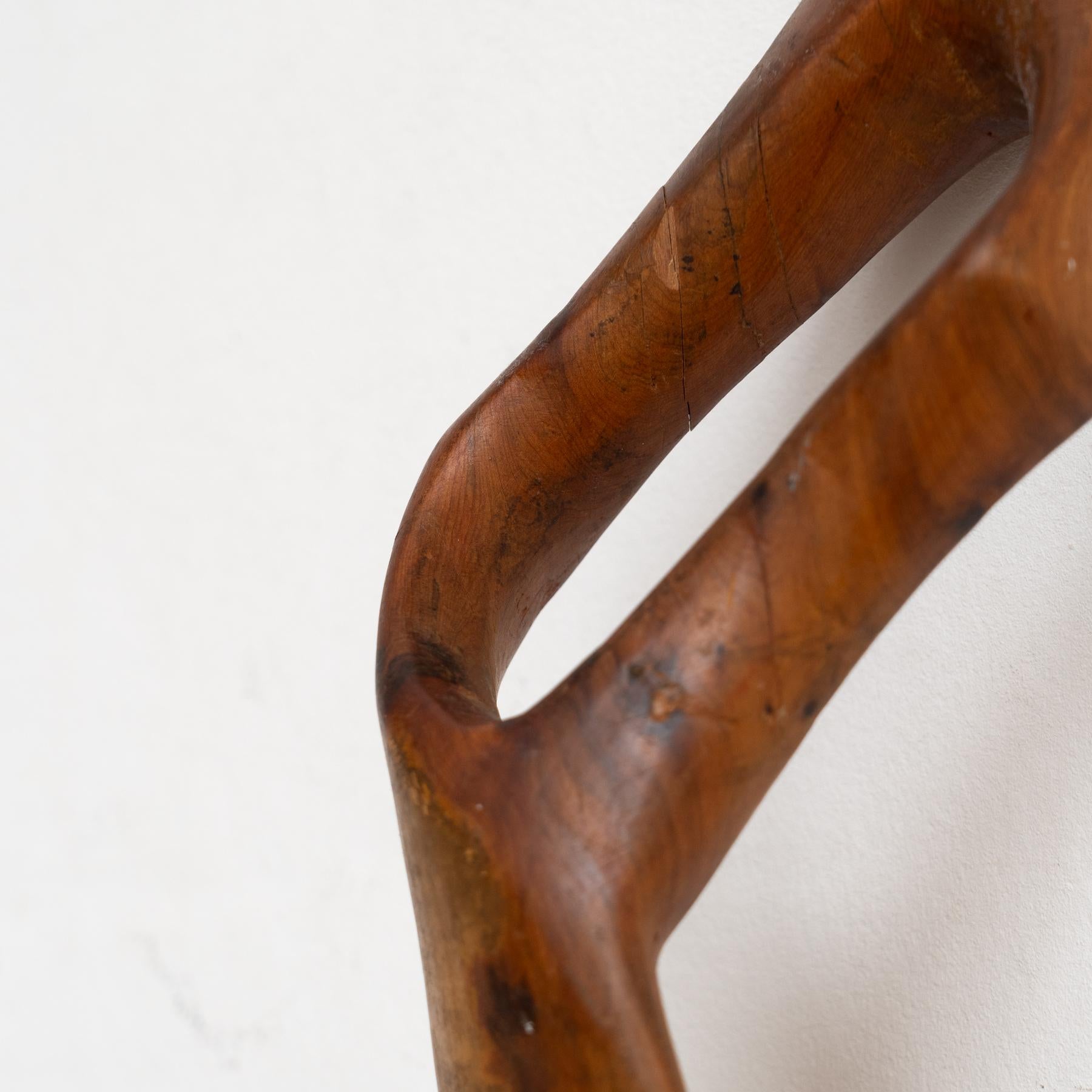 Late 20th Century Abstract Wooden Wall Sculpture – Unique Artistic Design For Sale