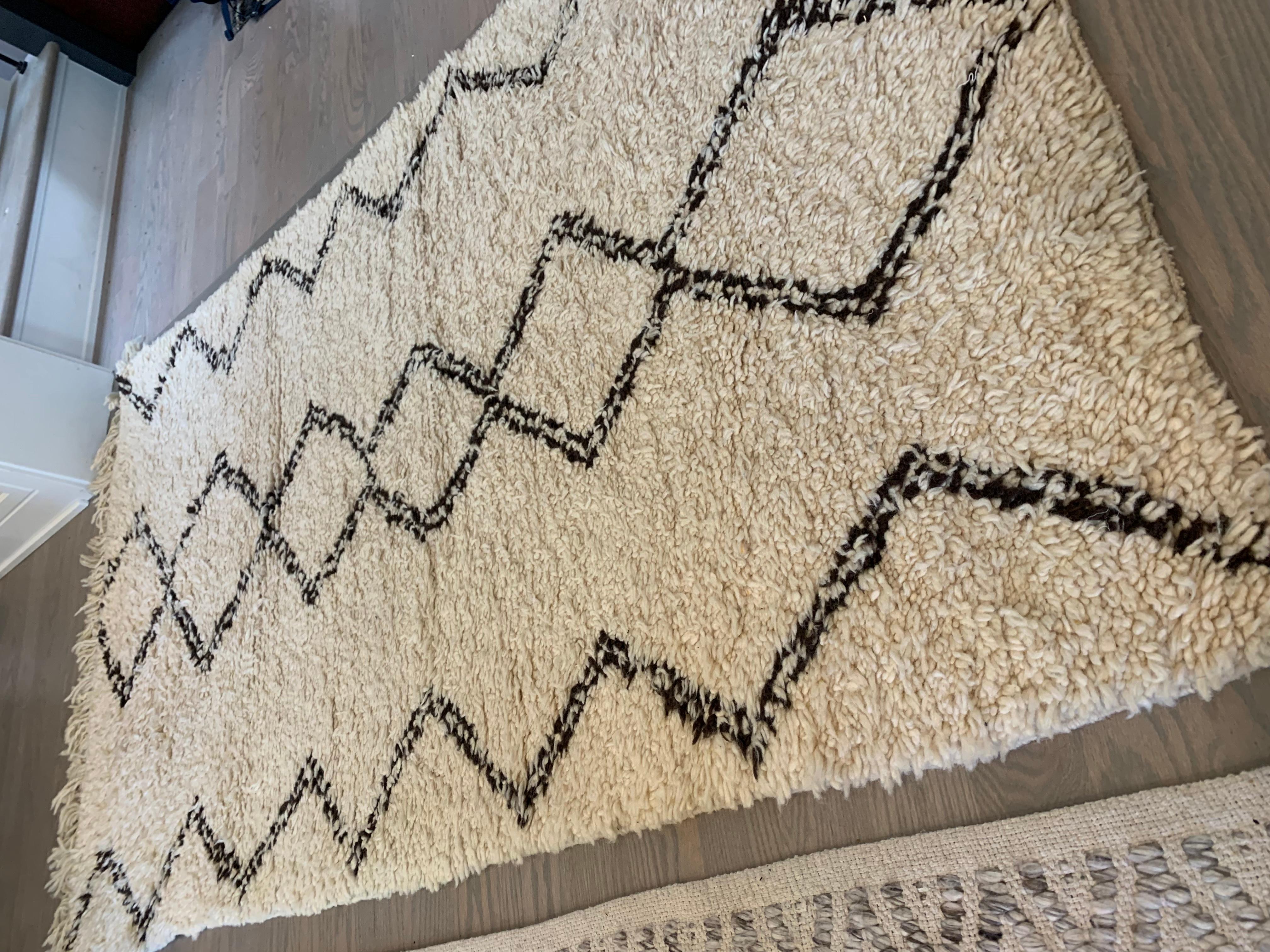 Transitional Ivory and Brown Abstract Wool Rug  For Sale 3