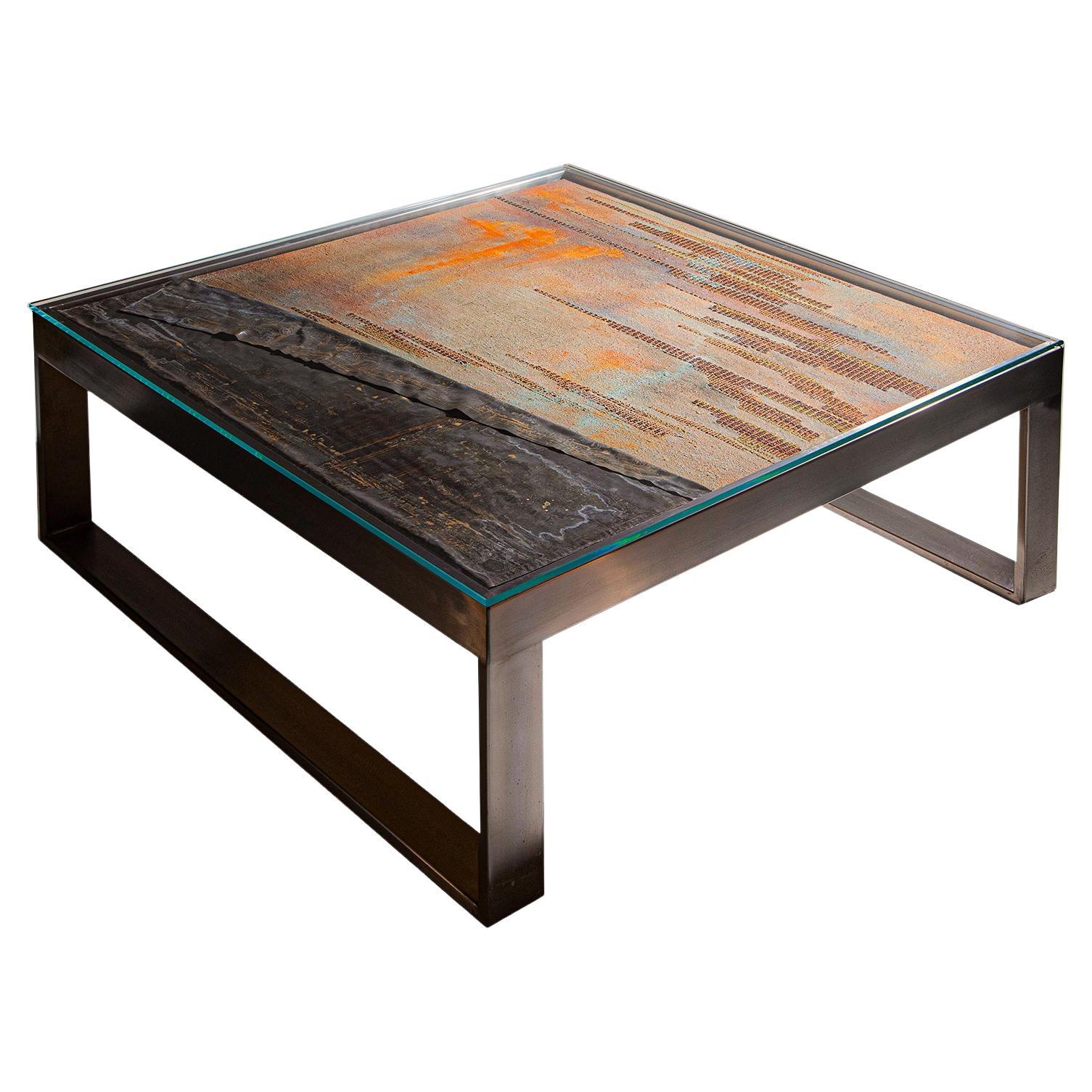 Table basse « Abstraction n° 2 » avec base en fer satiné