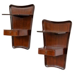 ABV Borsani Varedo  Splendide paire de tables de chevet suspendues en bois façonné