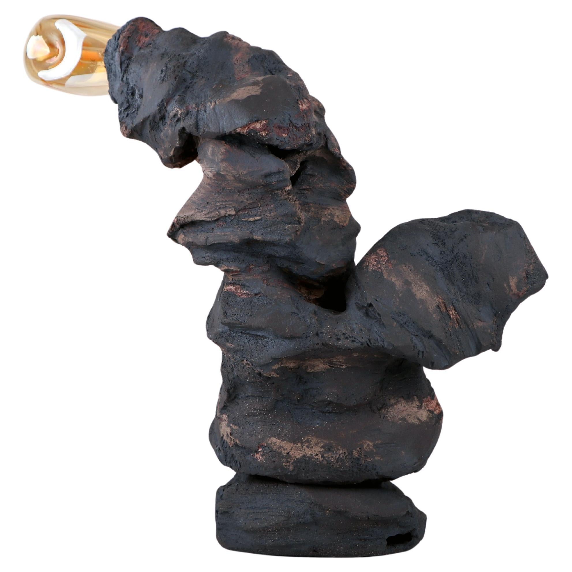 Lampada da tavolo scultorea ABYSS No. 11 in gres e vetro soffiato a mano in vendita