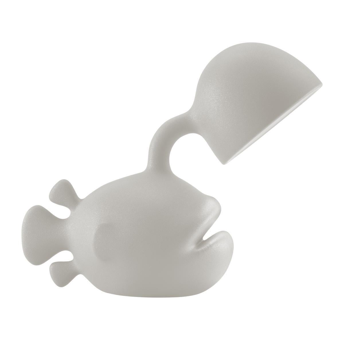 Abyss Table Lamp in Ivory Recyclable Polyethylene by Dai Sugasawa In New Condition For Sale In Brooklyn, NY