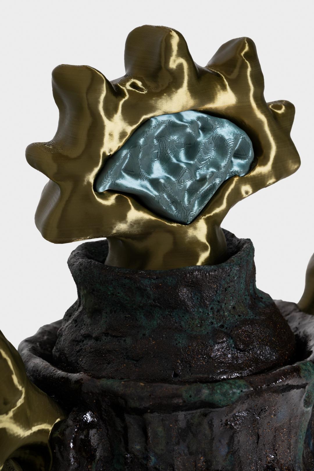 Smaltato Vaso Abyssal Urn in filamento di PLA, argilla nera, smalto di Natalia Triantafylli in vendita