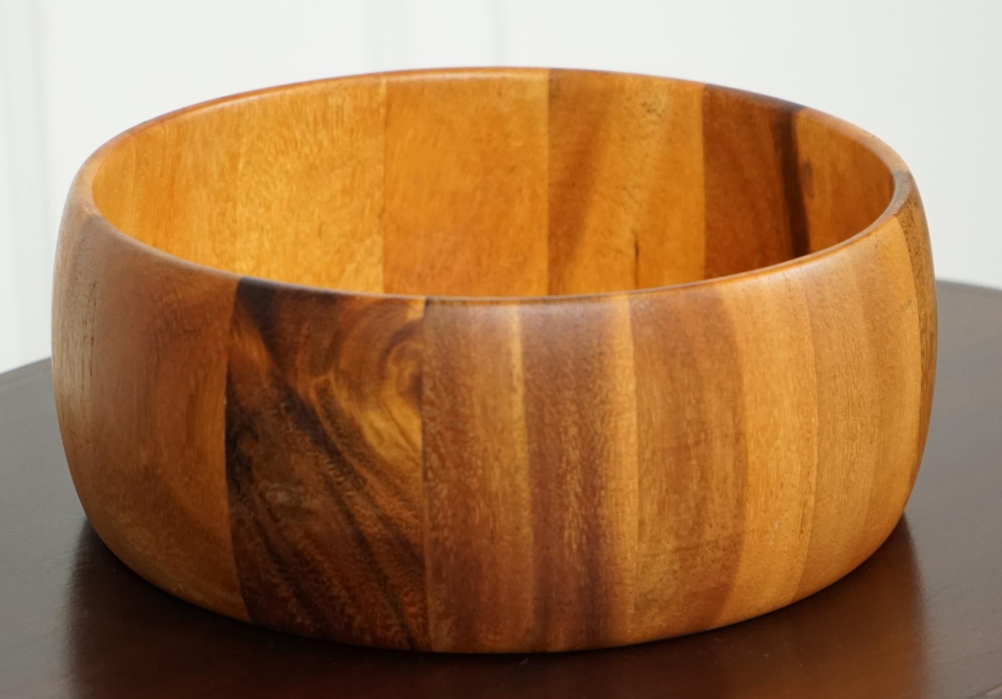 

We are delighted to offer for sale this Acacia Curved Fruit or Salad Bowl.

Please carefully examine the pictures to see the condition before purchasing, as they form part of the description. If you have any questions, please message us.