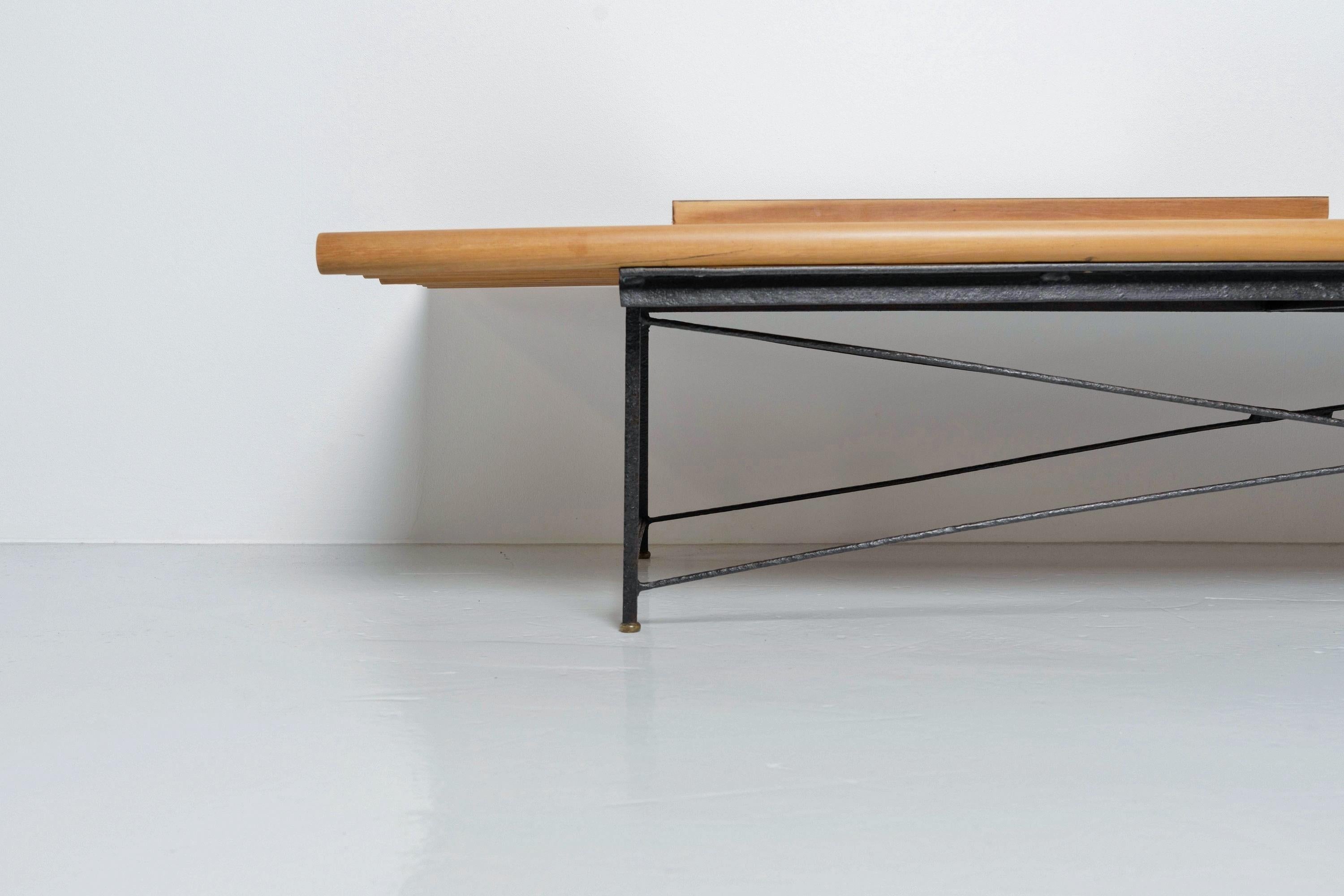 Mid-Century Modern Banc à lattes unique d'Acacio Gil Borsoi du Brésil, années 1950 en vente