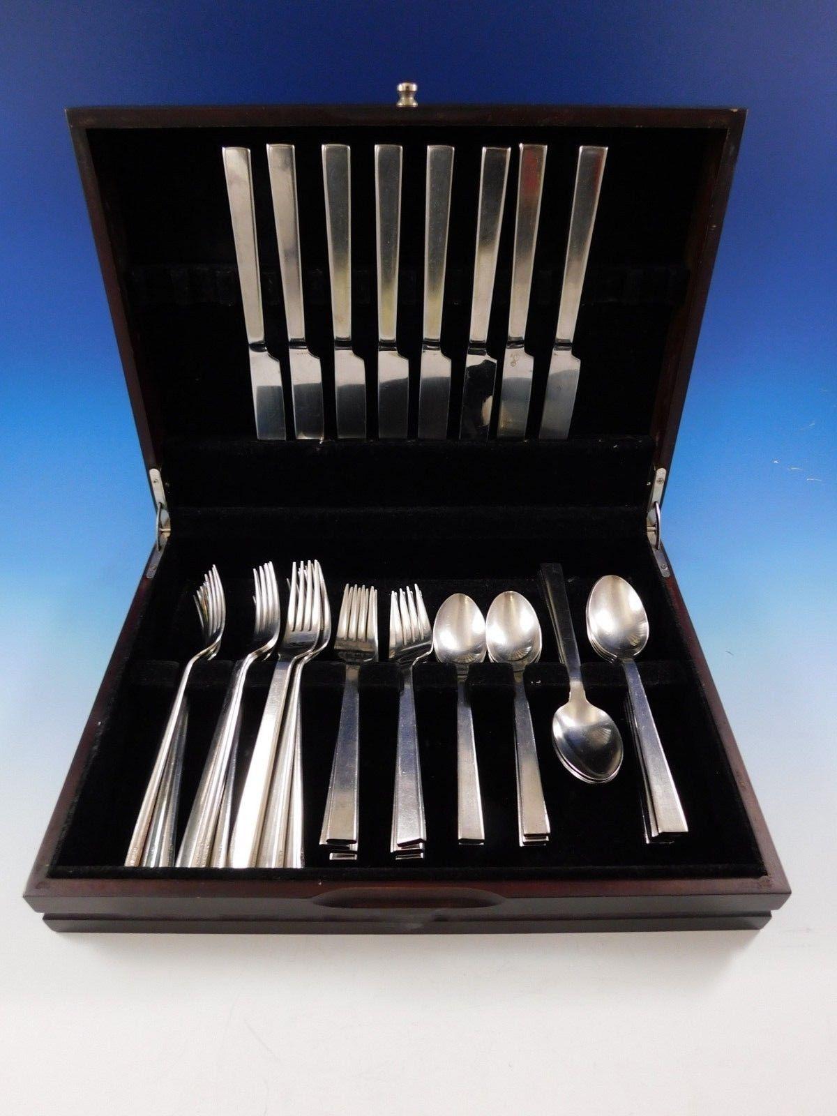 Academy by Ralph Lauren estate stainless steel flatware set, 42 pieces. This set includes:

8 dinner knives, 9 3/4