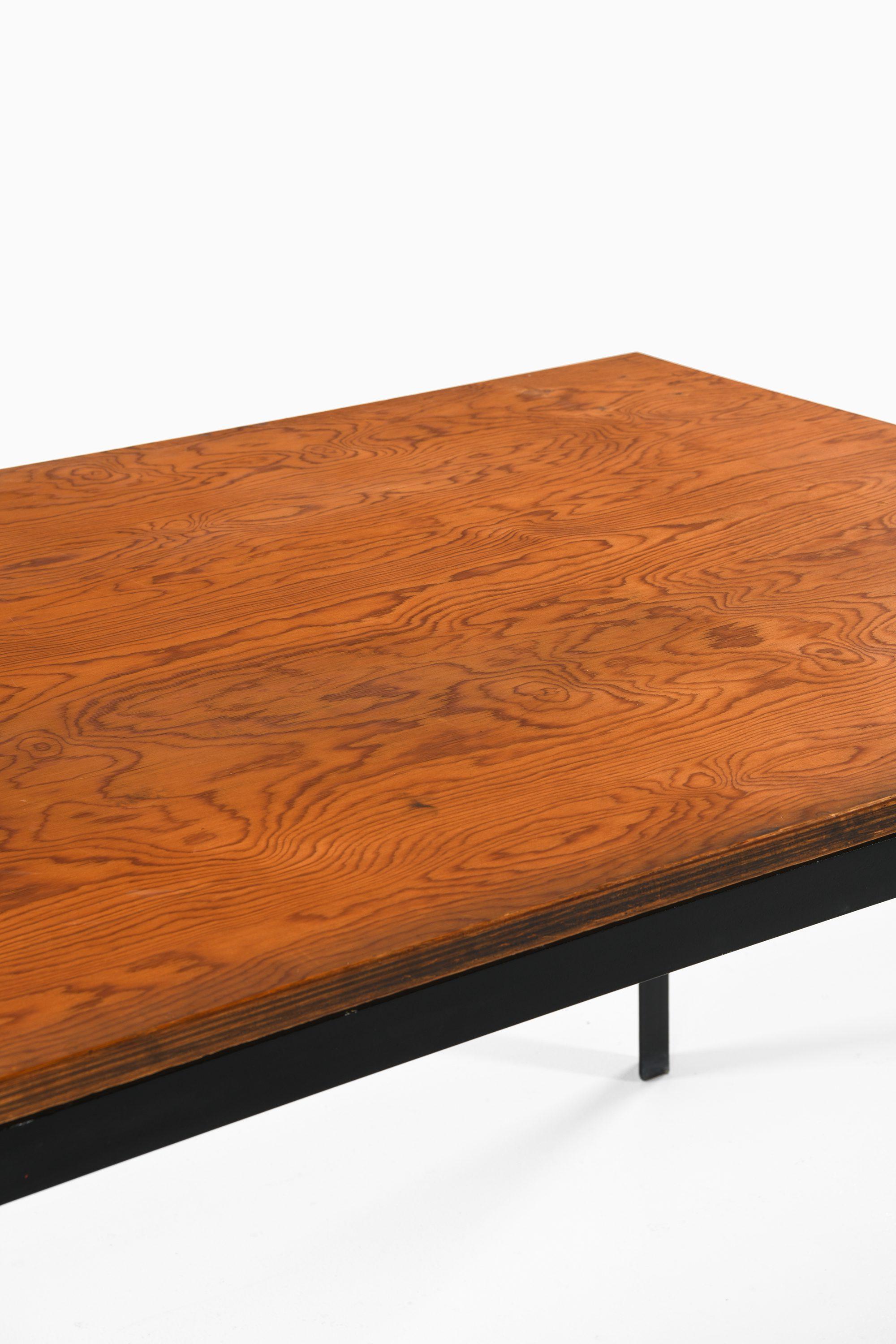 Danish Academy Table in Black Lacquered Steel and Pine by Poul Kjærholm, 1950's For Sale