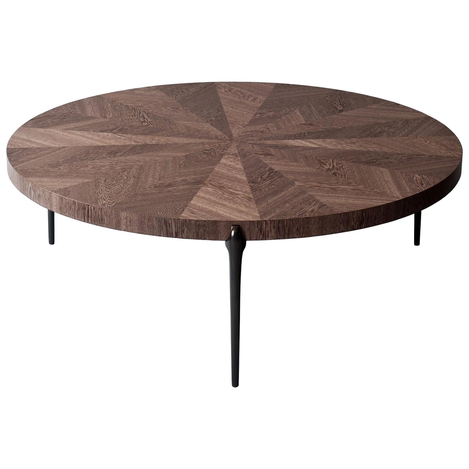 Table basse Acantha de DeMuro Das en sucupira teint et bronze satiné gris en vente