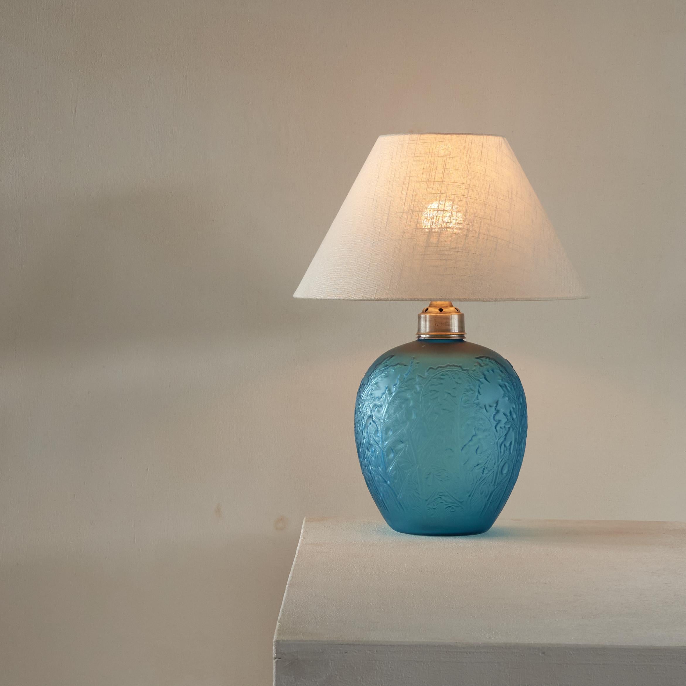 Hand-Crafted 'Acanthes' Table Lamp after René Lalique by Consolidated Glass Company 1930s For Sale