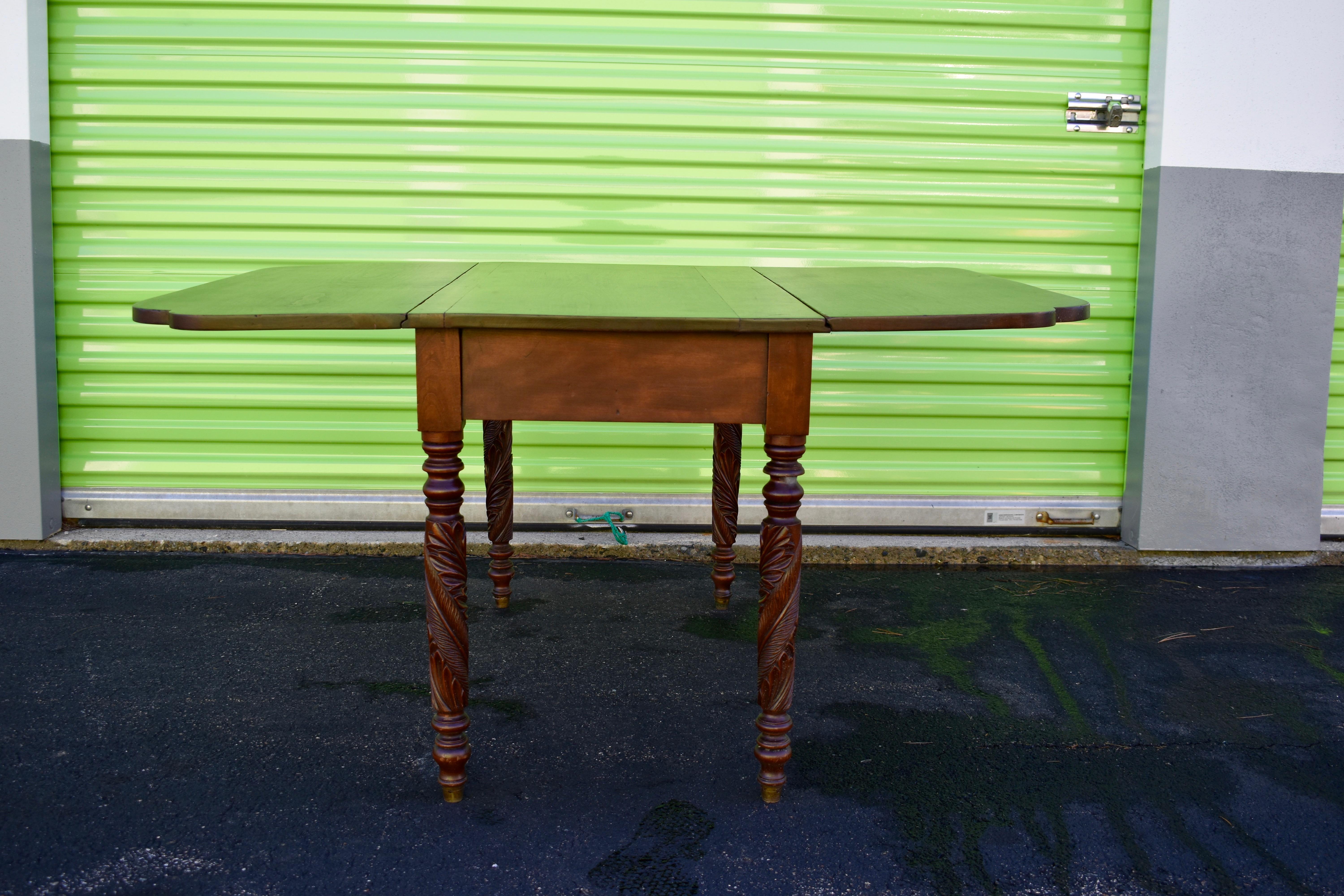 Acanthus Carved Drop Leaf Table, circa 1840 In Good Condition For Sale In Billerica, MA