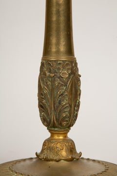 Acanthus Elegance : Chandeliers en bronze de la Restauration française du XIXe siècle