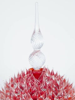 Acanto veronés en rojo cereza, tarro de cristal transparente y rojo de James Lethbridge