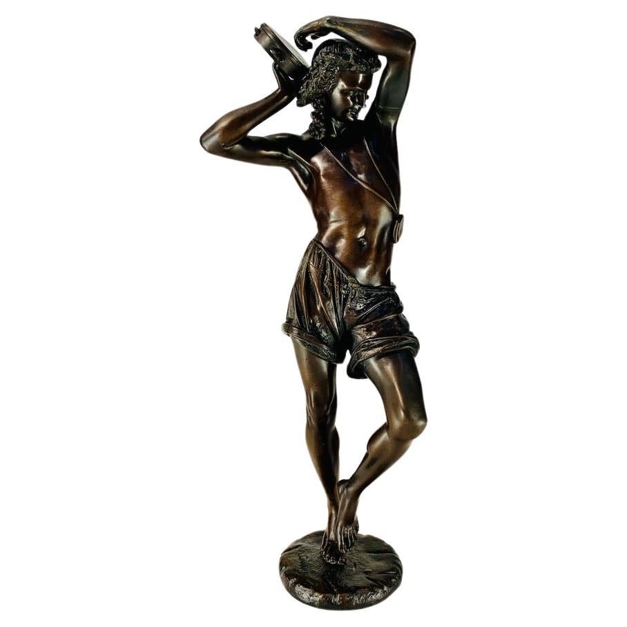 A.Carrier, musicien napolitain du 19e siècle jouant du tambourin, bronze français