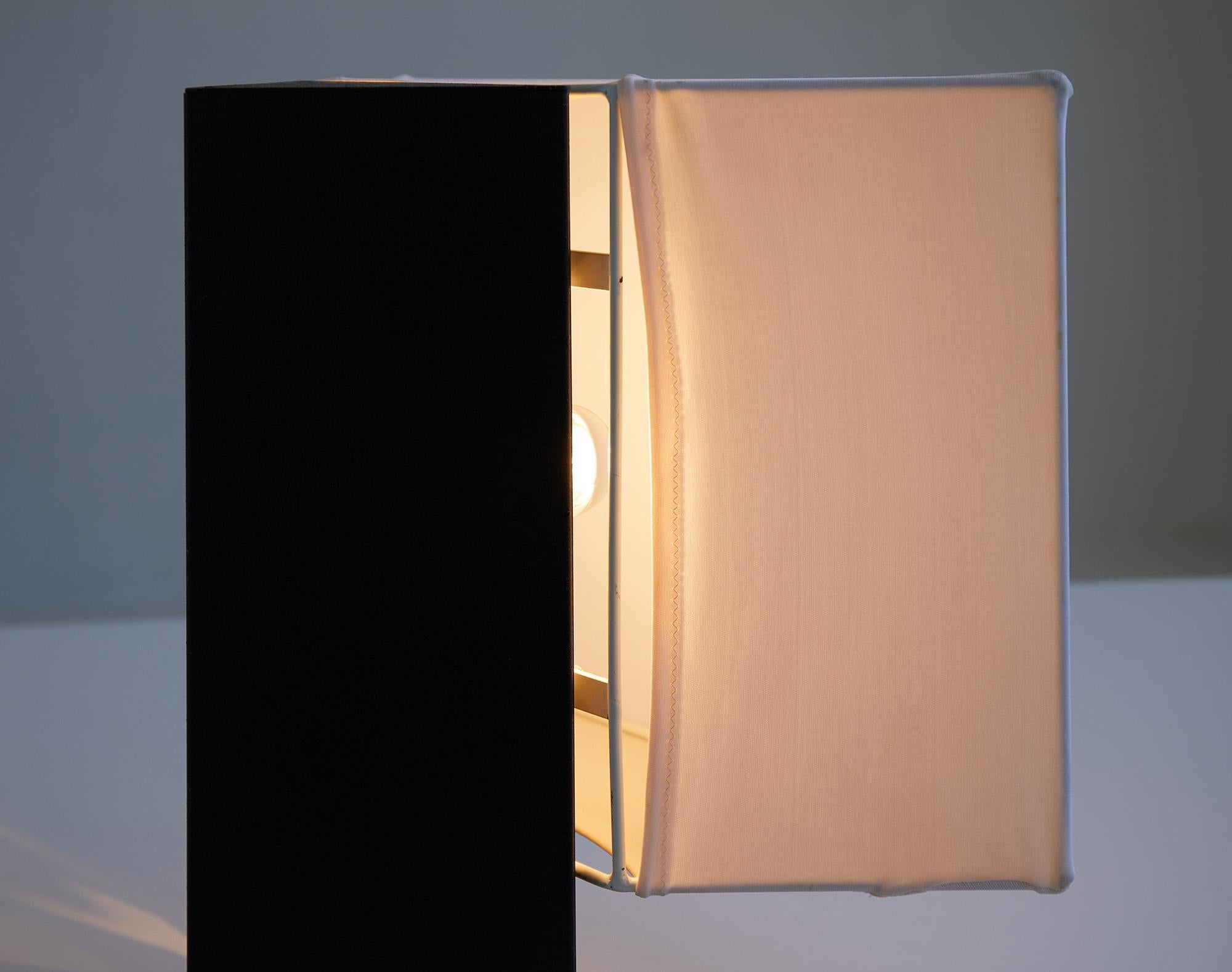 Accademia table lamp by Cini Boeri, Artemide 1978 For Sale 4