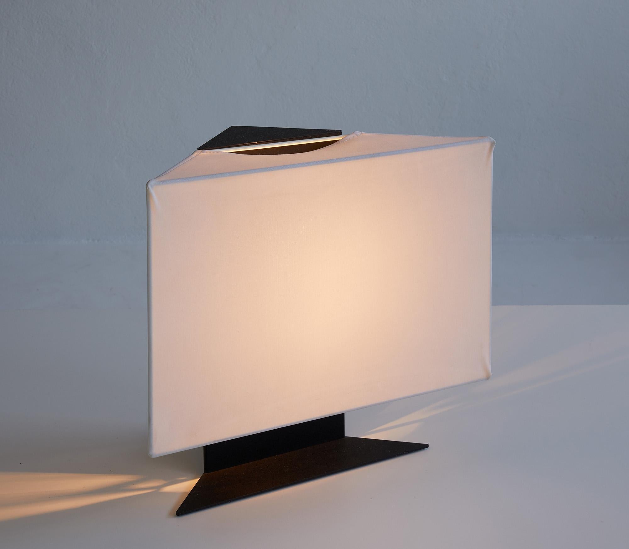 Accademia table lamp by Cini Boeri, Artemide 1978 In Good Condition For Sale In Renens, CH