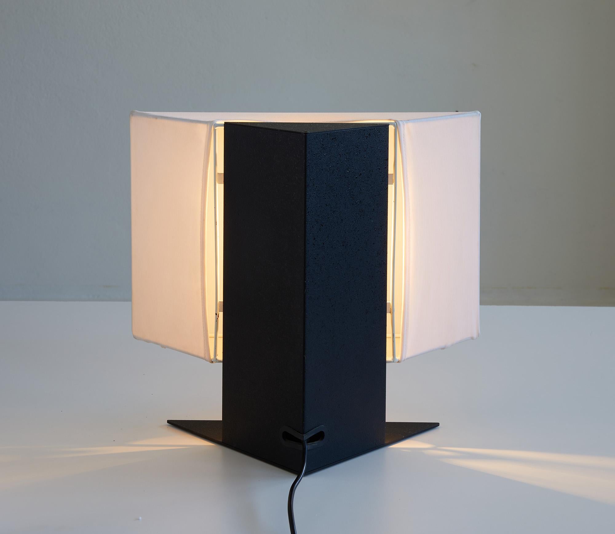 Accademia table lamp by Cini Boeri, Artemide 1978 For Sale 2