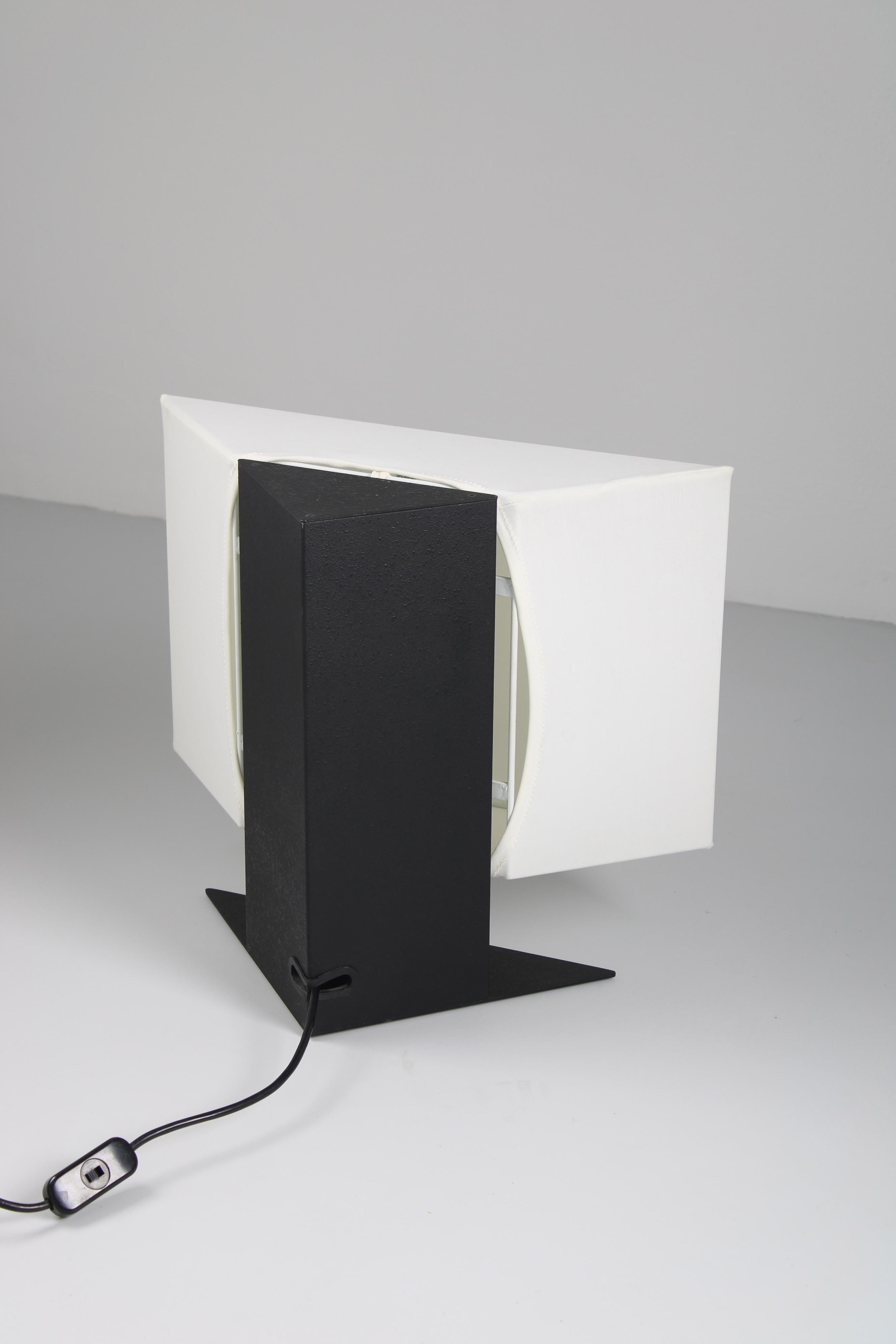 Accademia table lamp by Cini Boeri for Artemide, 1978 For Sale 1