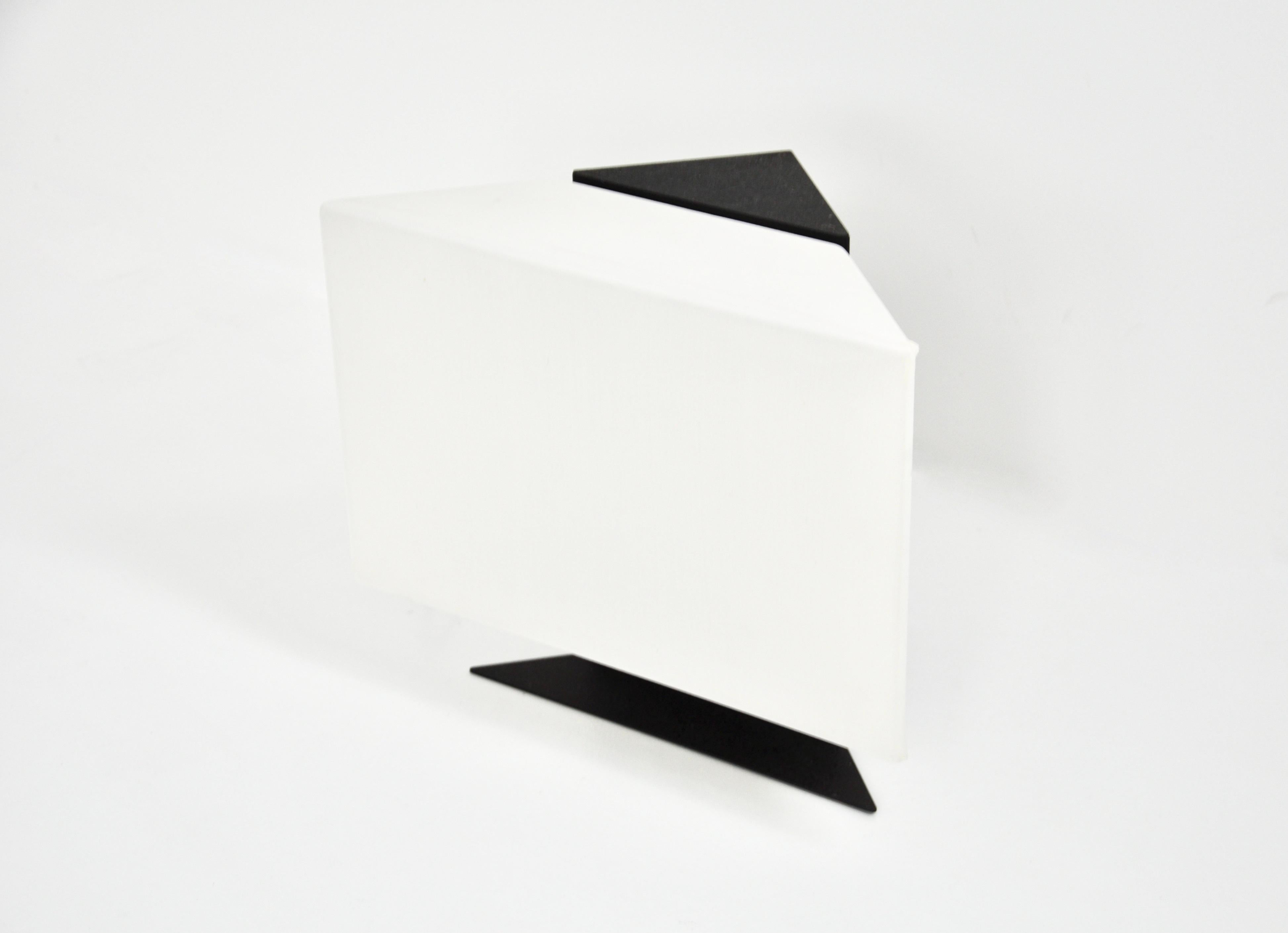Metal and fabric table lamp by Cini Boeri for Artemide. Model: Accademia Tavolo . Wear due to time and age of the lamp
For shipping, request us for receive the best price.