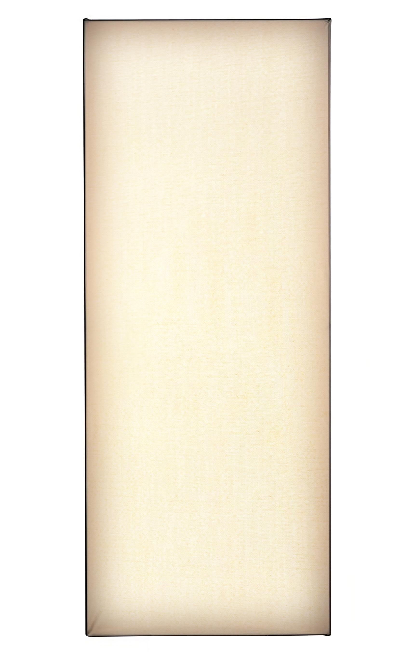 La lámpara Accademia, diseñada por Cini Boeri en 1978, es una versión de la popular lámpara de sobremesa creada para Artemide. Esta lámpara es un ejemplo impresionante del enfoque minimalista del diseño de Boeri, con su estética elegante y refinada