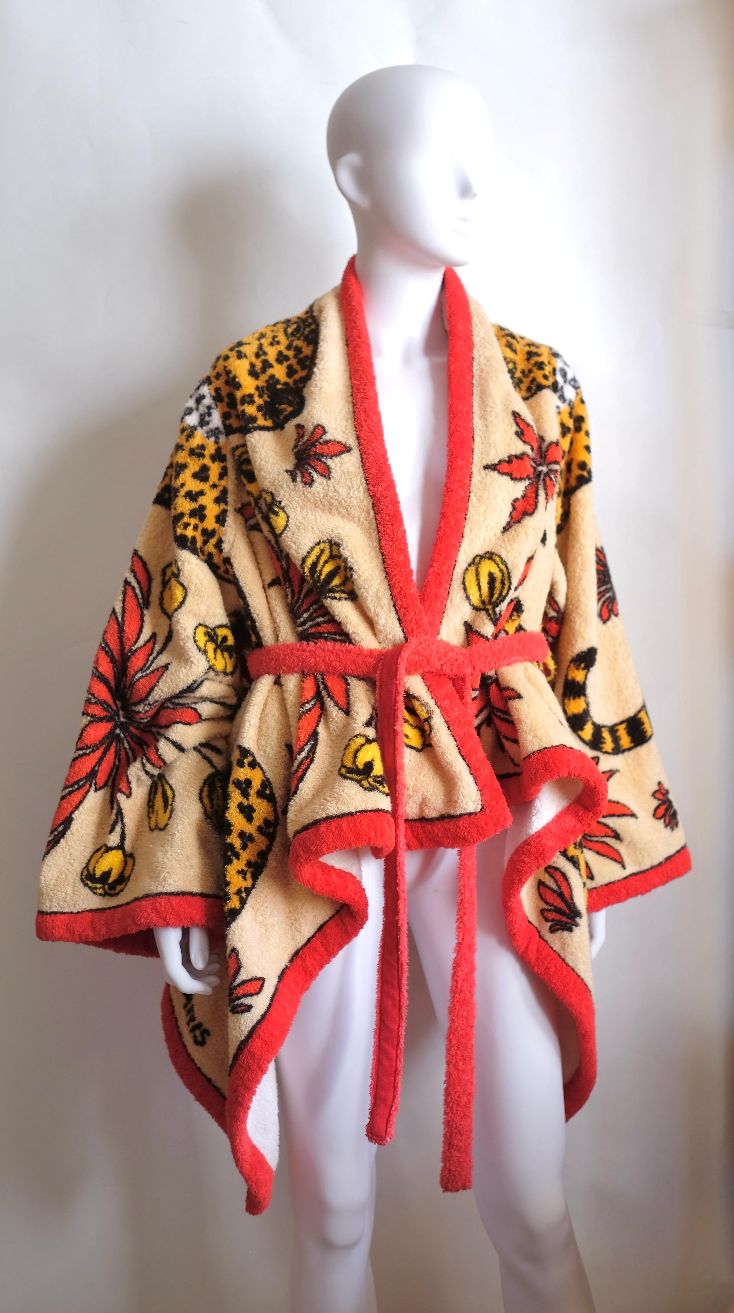 Hermès Vintage Selection by Corrado Luxury - Very rare soft cotton terry bathrobe the pattern and the iconic one of the Carrè 