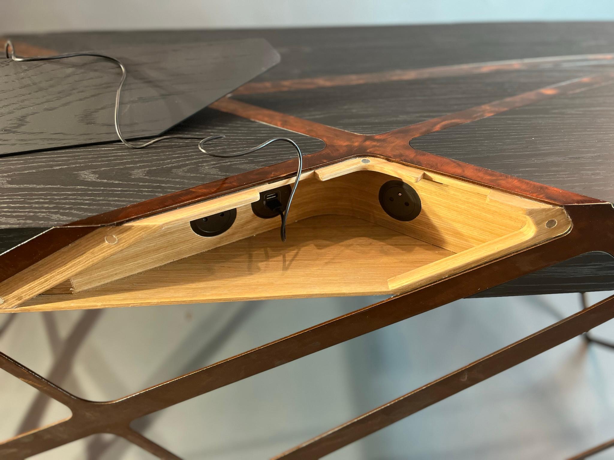 Organischer moderner Akzent-Schreibtisch aus schwarzem Eichenholz und Kupfer im Angebot 2