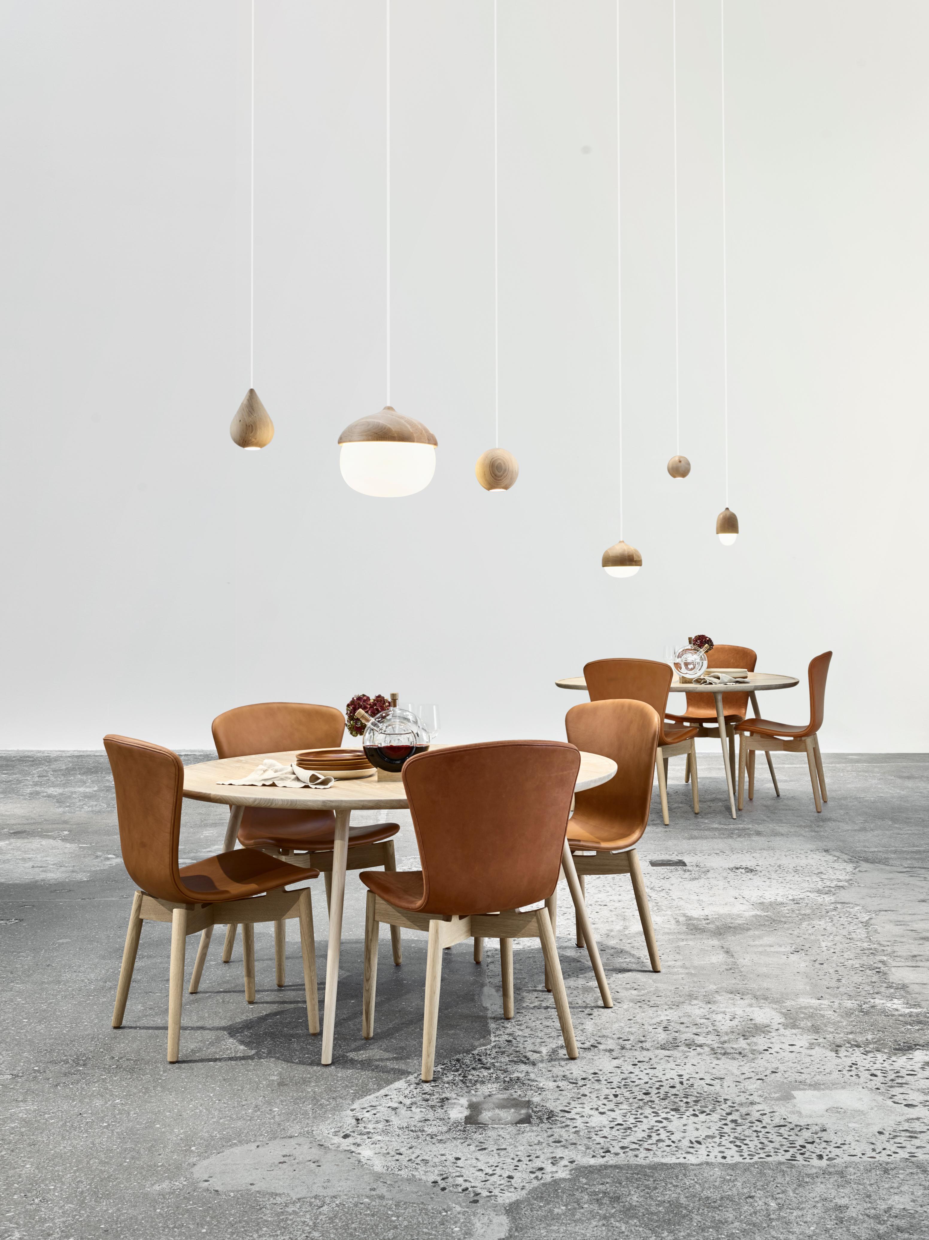 The Mater Accent dining table is designed by the Danish architect duo Space Copenhagen and combines a sculptural and handcrafted aesthetic. Following along the same bloodline as the highly successful 2009 Mater High Stool, the Accent collection