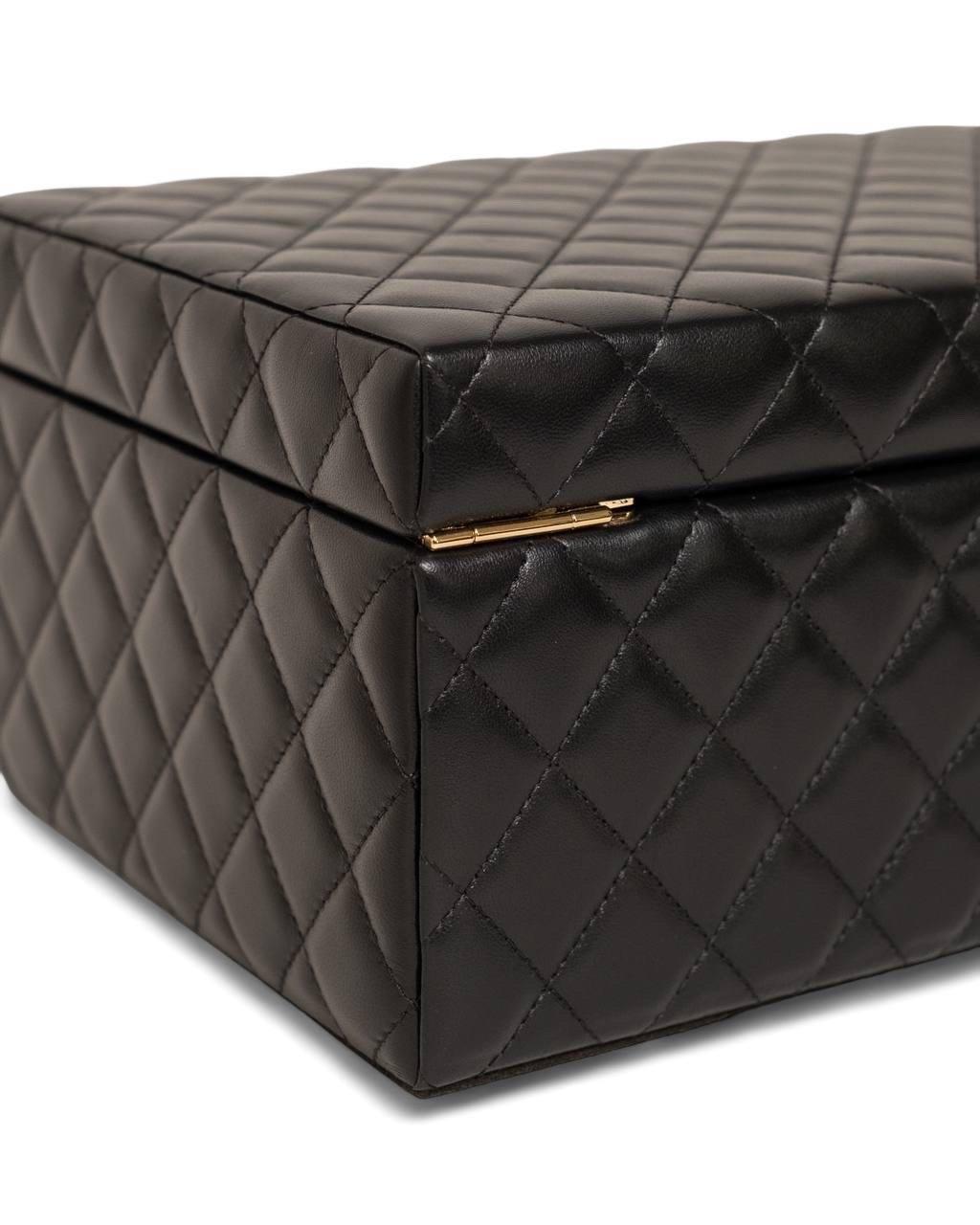 Accessori da Viaggio\ Portagioie Chanel Vanity Case Pearl Trapuntato Nero For Sale 7