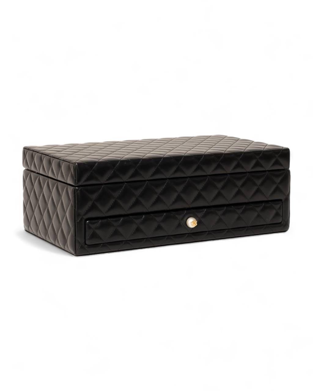 Black Accessori da Viaggio\ Portagioie Chanel Vanity Case Pearl Trapuntato Nero For Sale