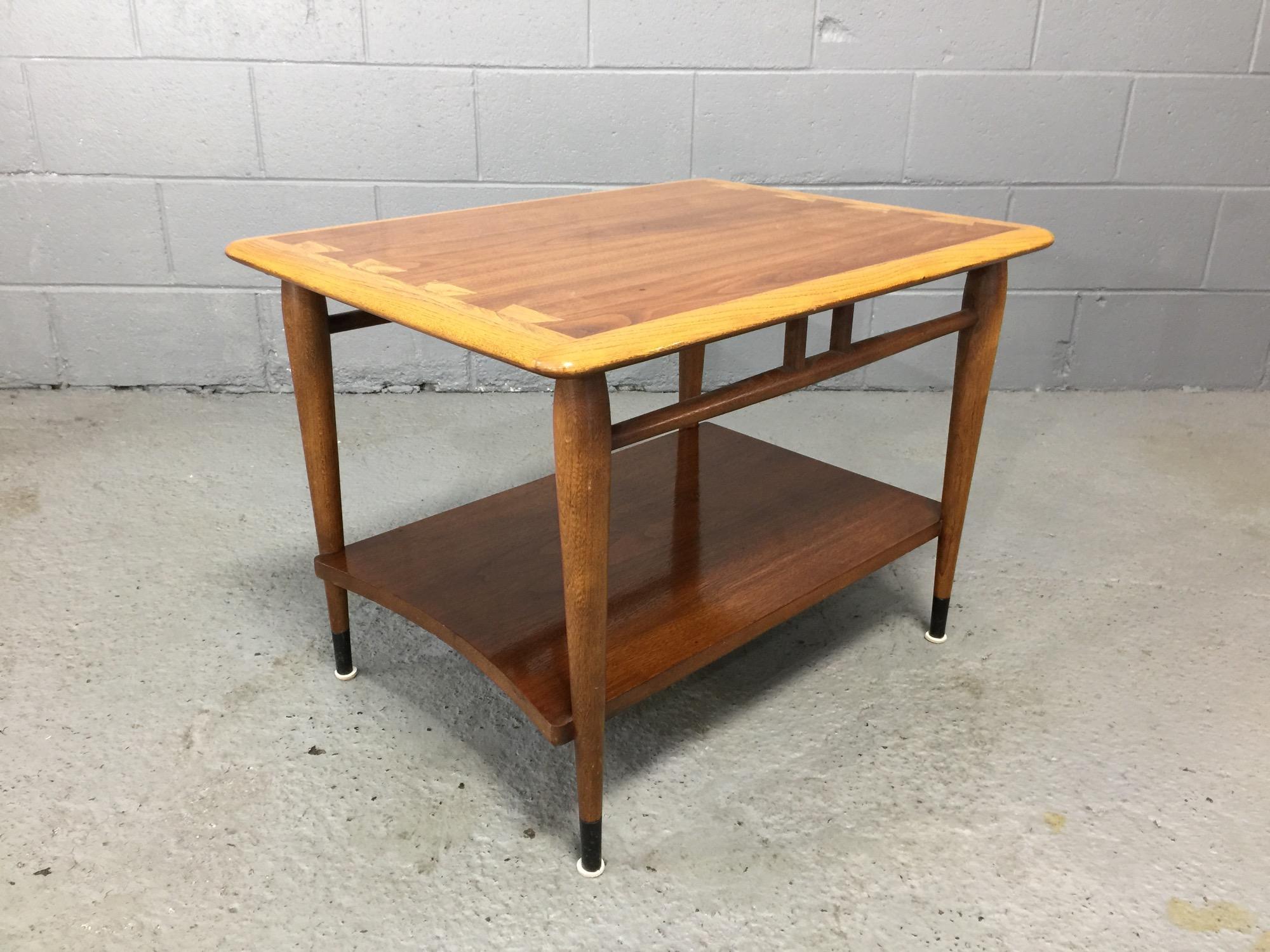 Acclaim Series Side Table with Shelf by Andre Bus for Lane In Good Condition In Belmont, MA