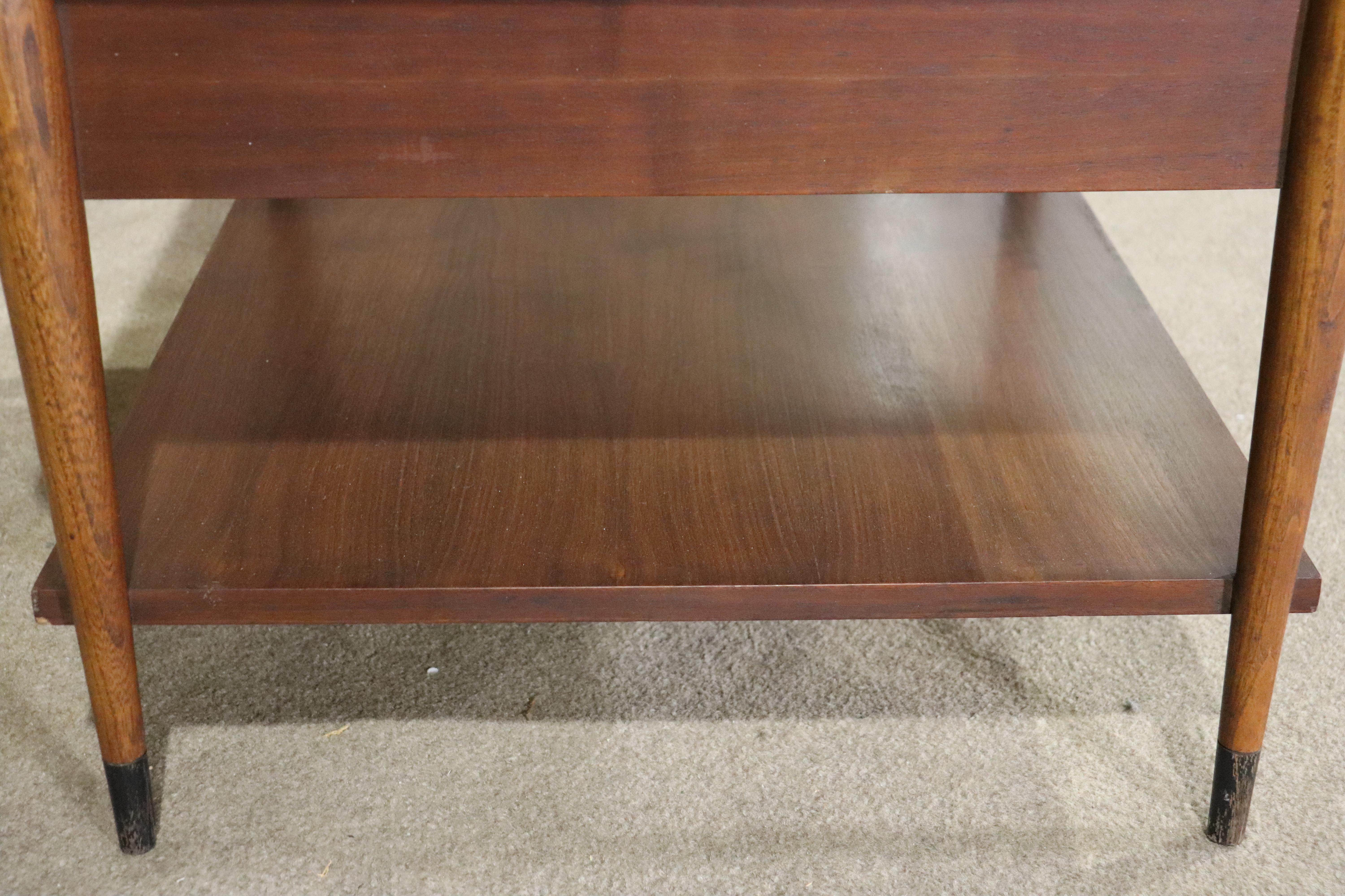 'Acclaim' Series Table by Lane For Sale 2