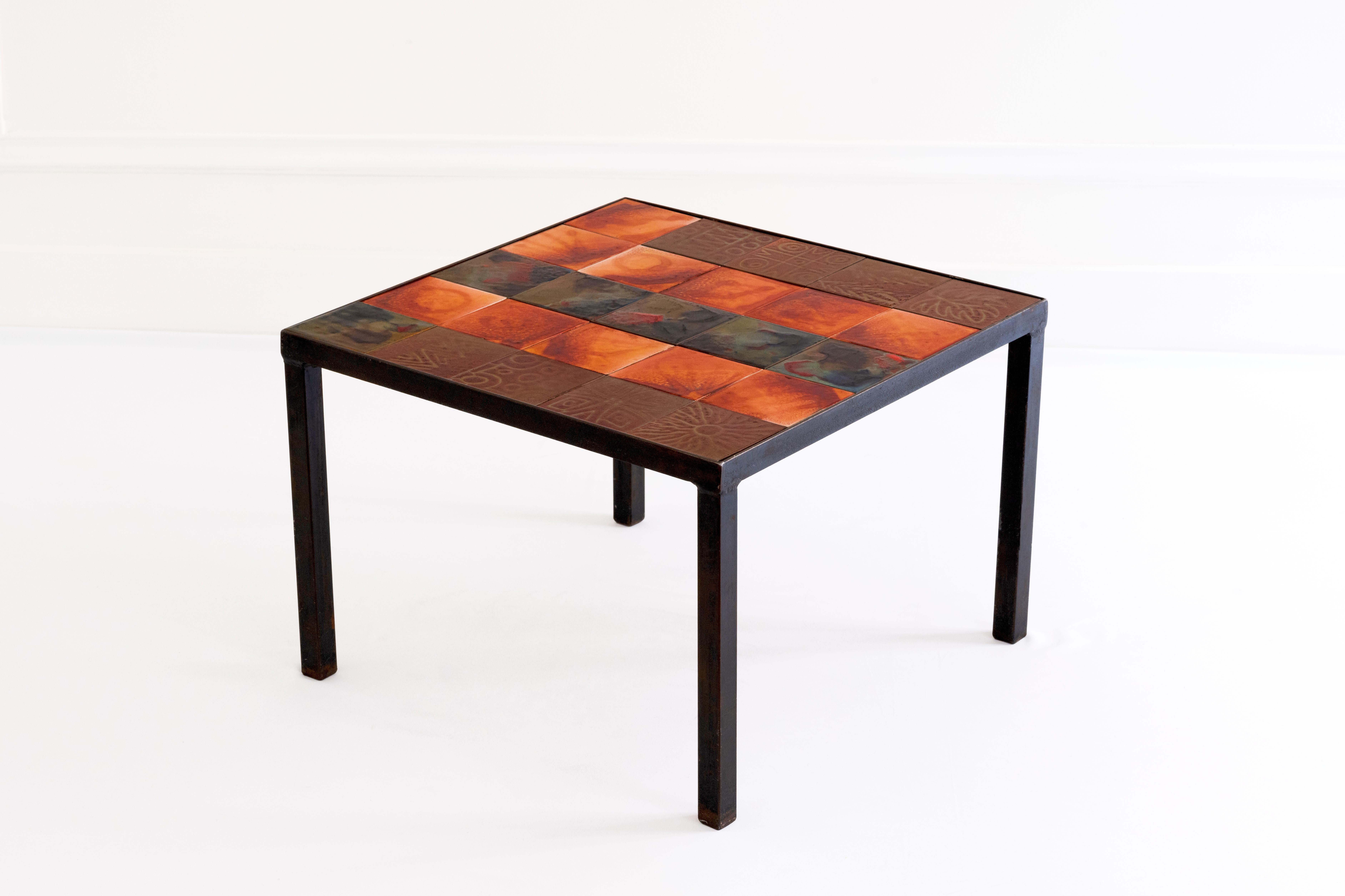 Accolay - Cerabati Ceramic Tiles Table basse française du 20ème siècle en vente 1