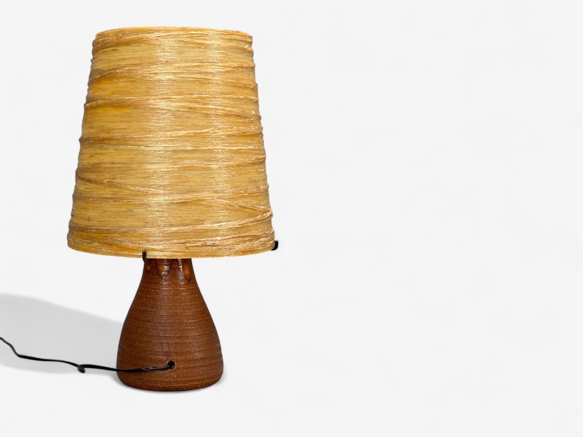 Accolay, Ceramica, Stained Glass, Resina filata, Lampada da tavolo, Francia, anni '60 in vendita 5